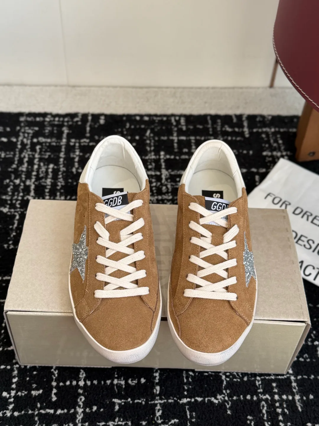Кроссовки Женские Golden Goose 18138834