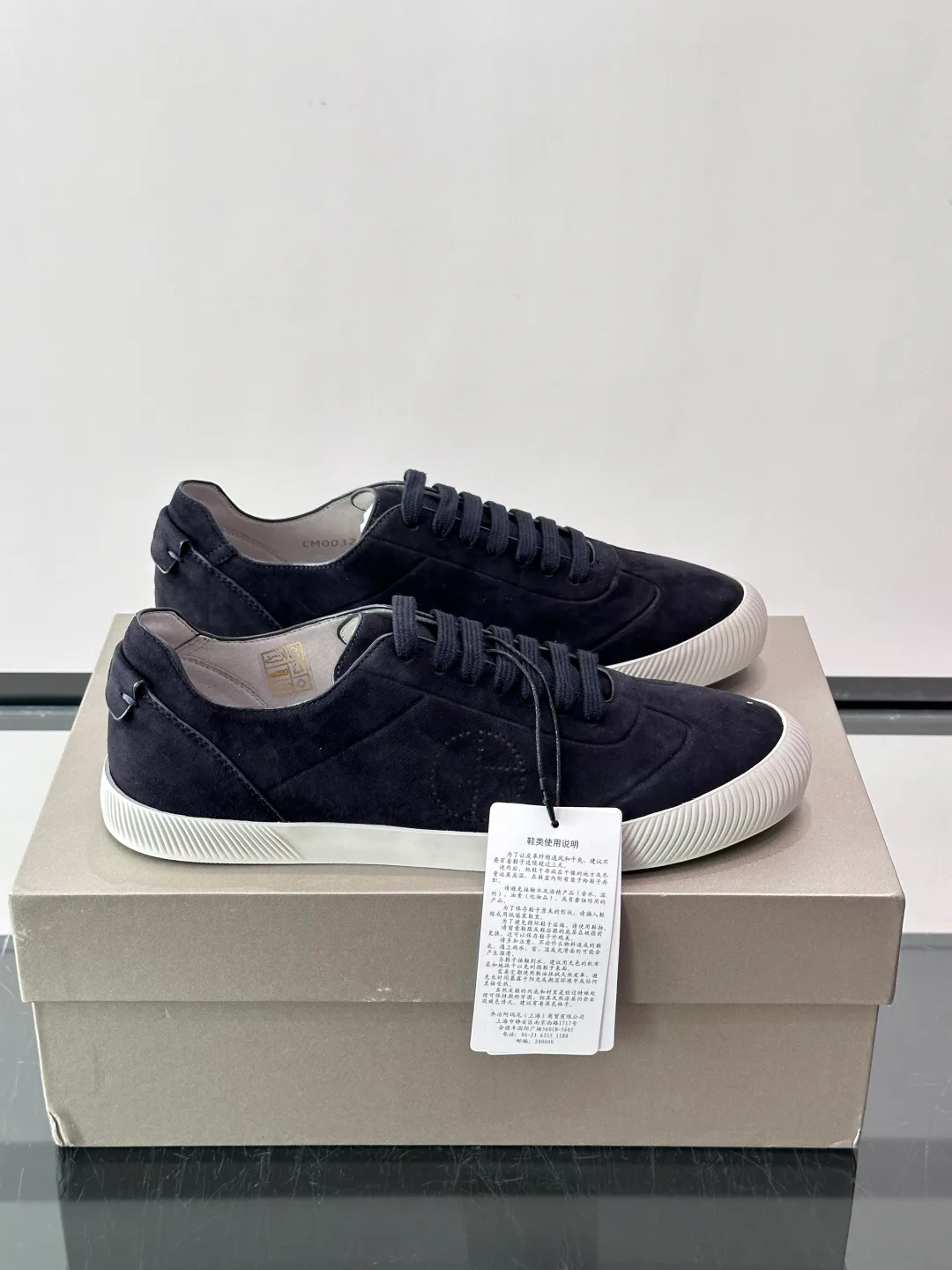 Кроссовки Женские Armani 17982561
