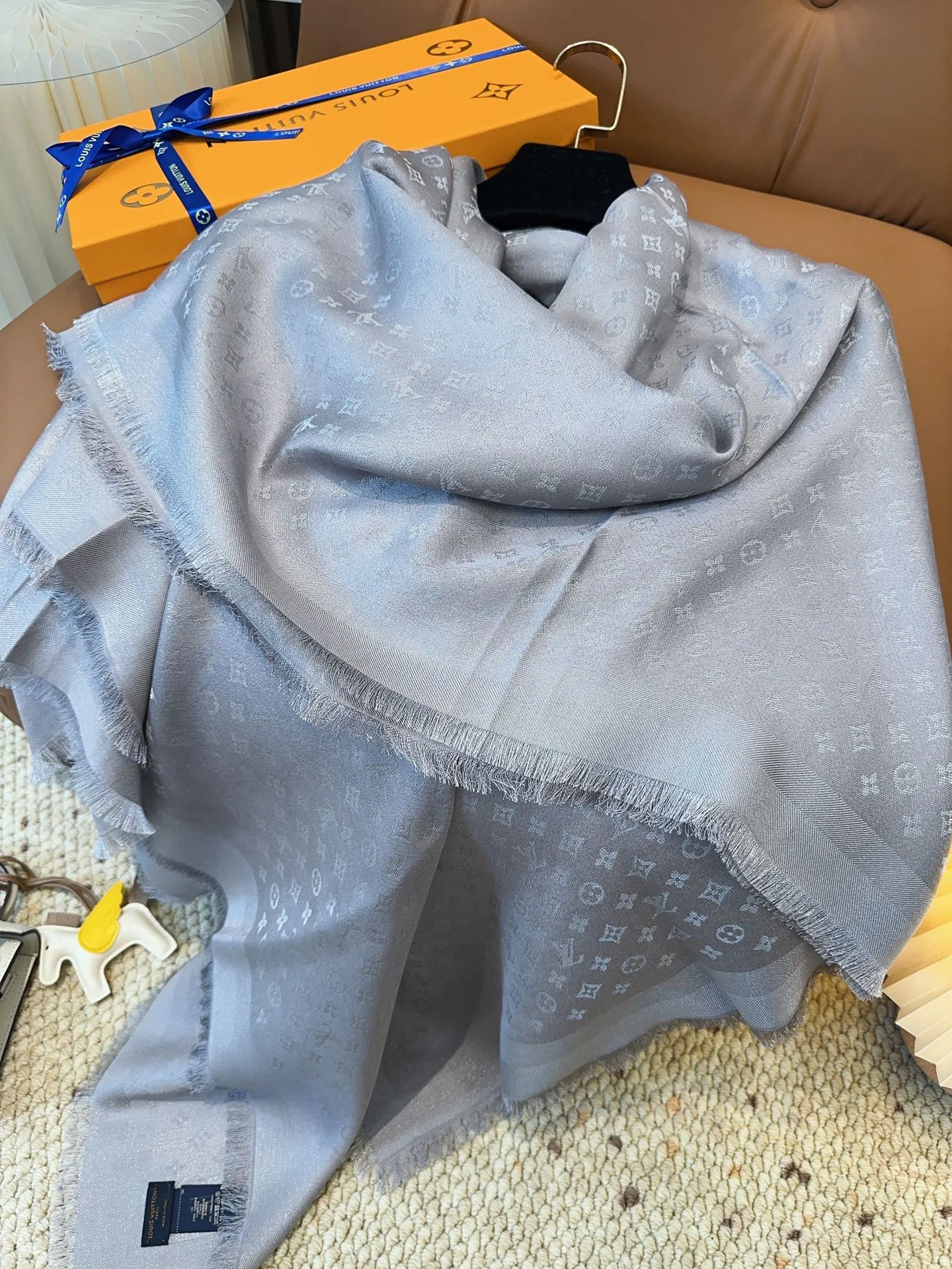 Шарфы Louis Vuitton 218439