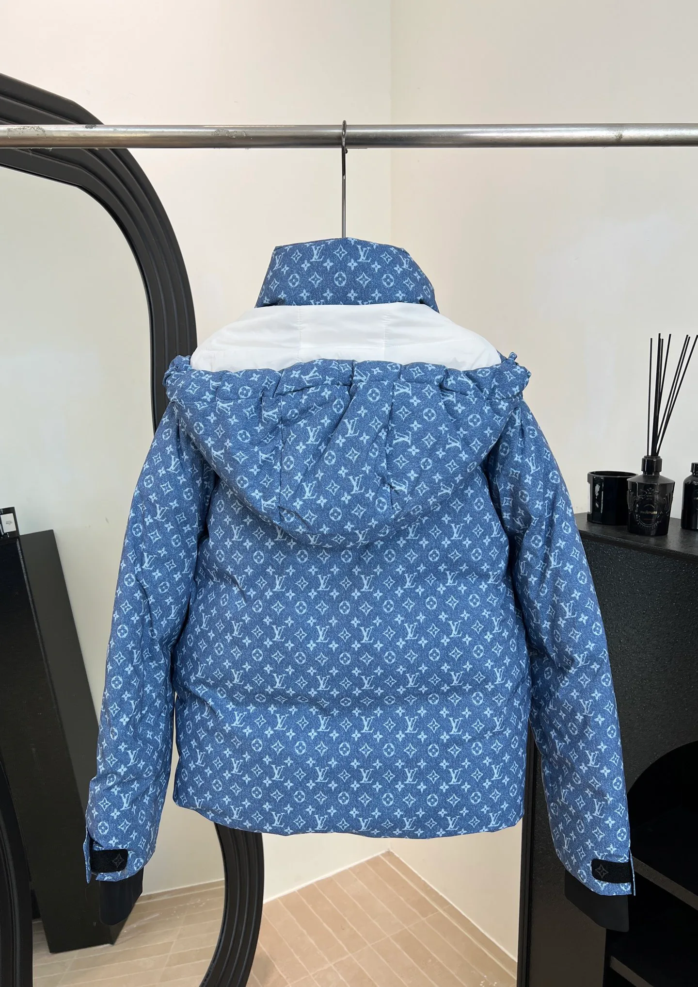 Куртки И Пуховики Женские Louis Vuitton 441417