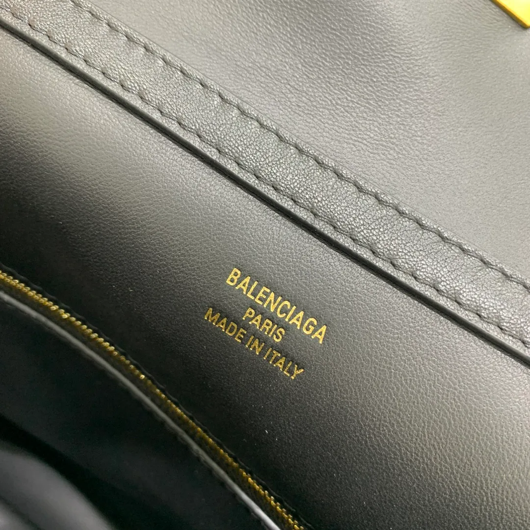 Классические Сумки Женские Balenciaga 18136386
