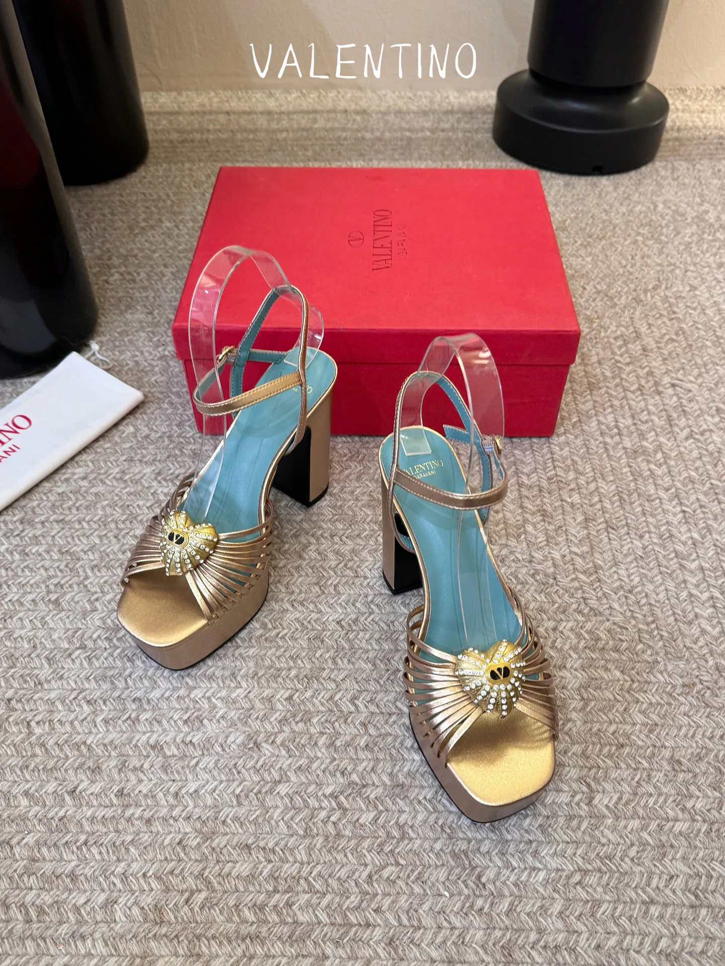 Босоножки Женские Valentino 17396953