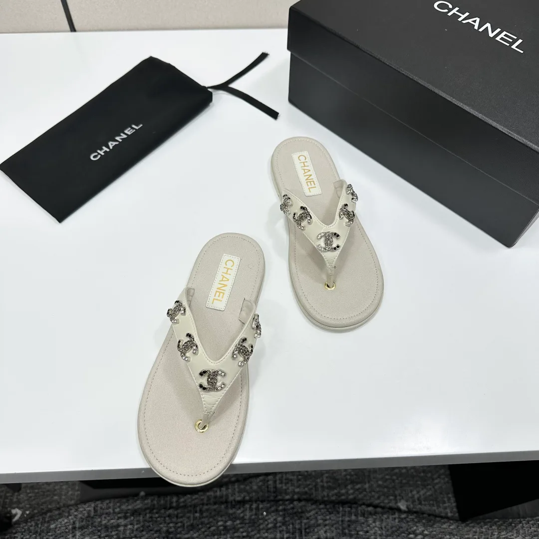 Сандалии Женские Chanel 11627916