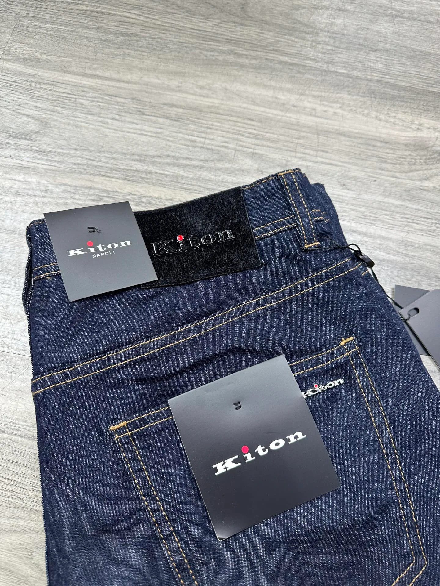 Джинсы Женские Kiton 1548472