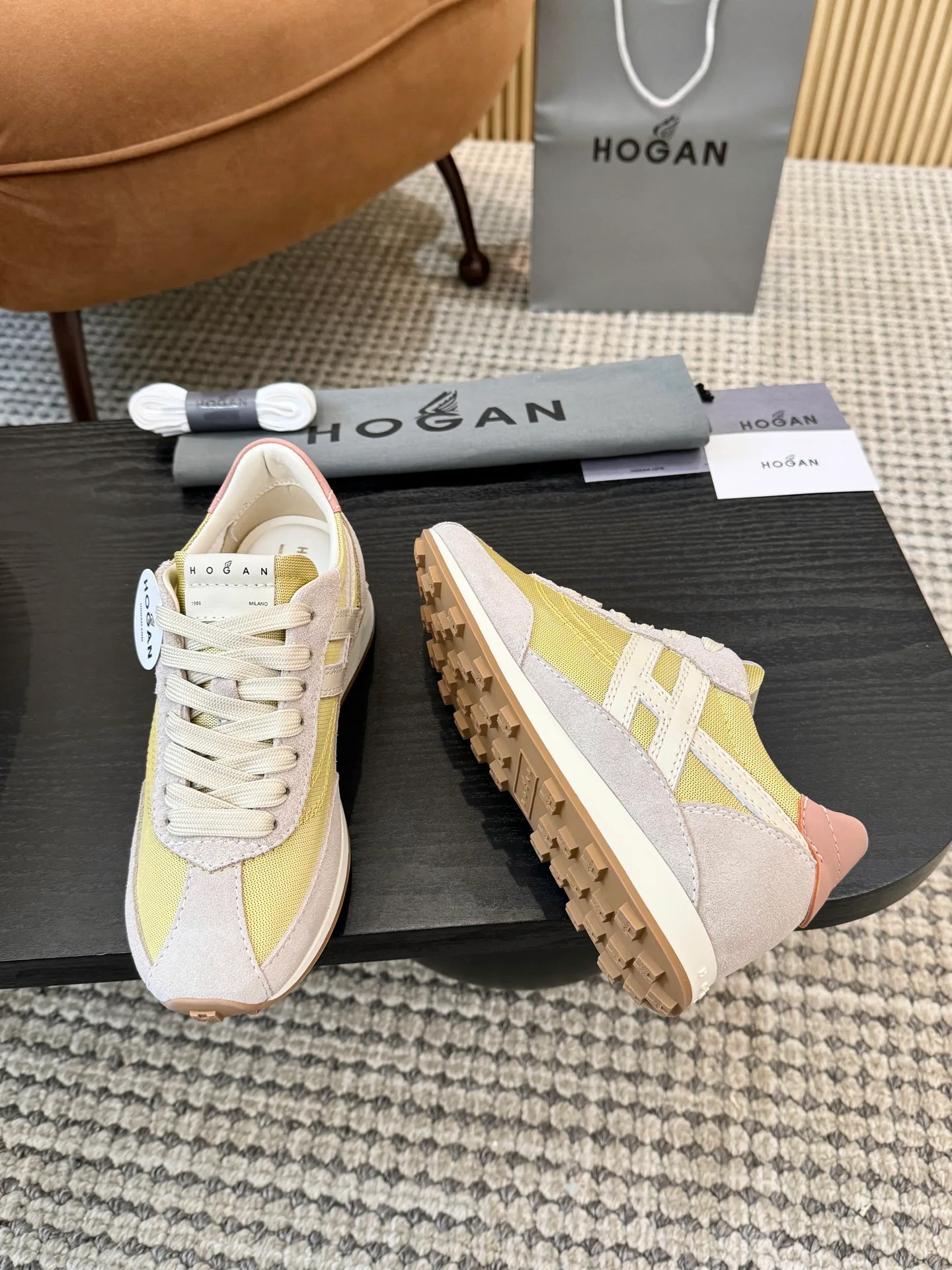 Кроссовки Женские Hogan 13332717