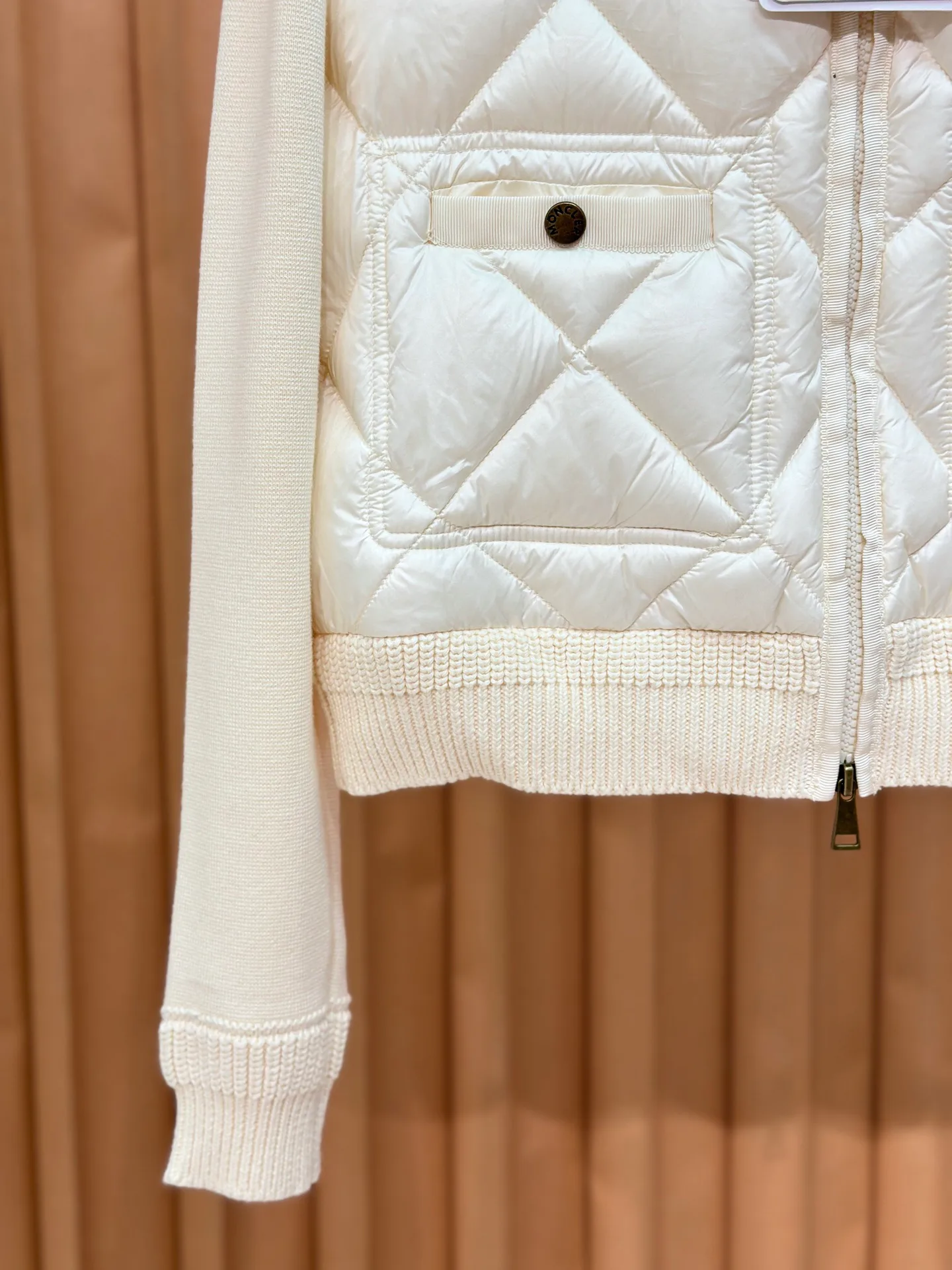 Куртки И Пуховики Женские Moncler 18106079