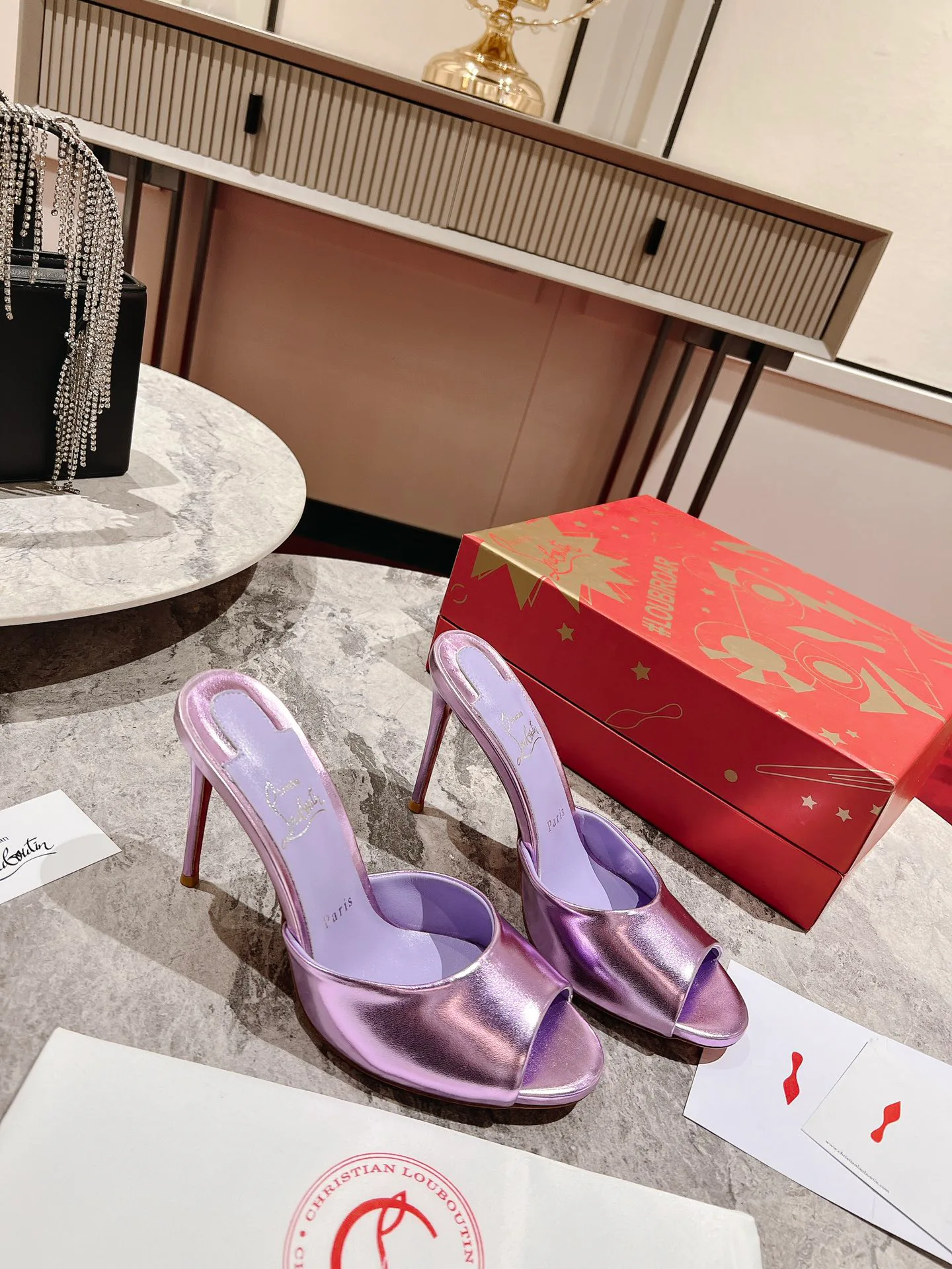 Туфли Женские Christian Louboutin 18765381