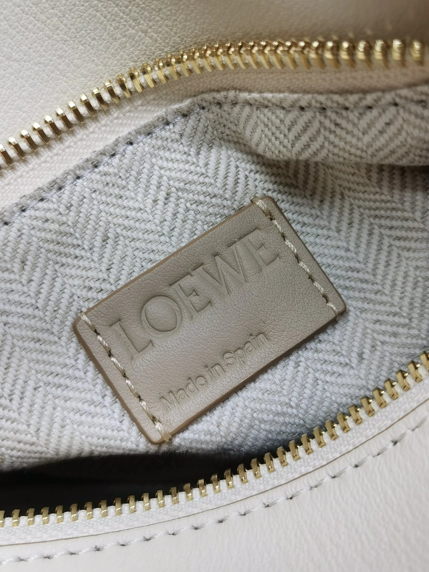 Классические Сумки Женские Loewe 13339534