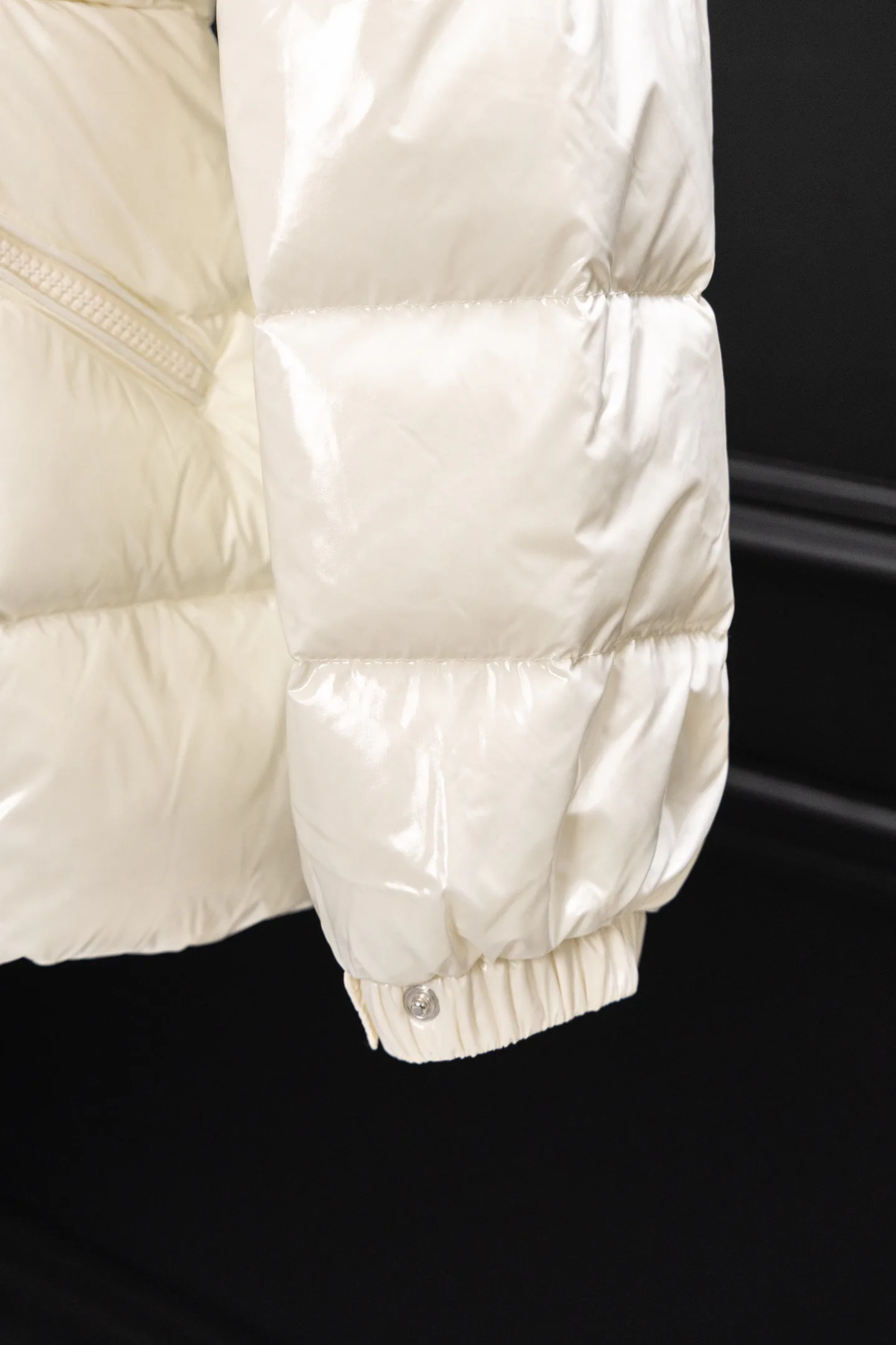Куртки И Пуховики Женские Moncler 18722800