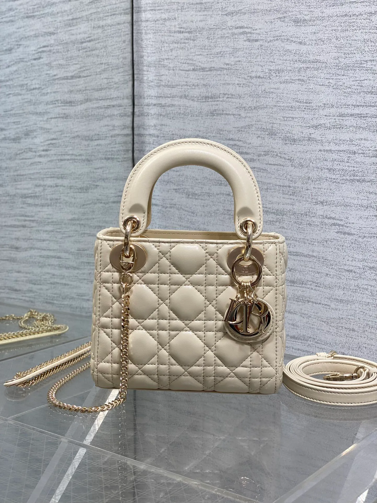 Классические Сумки Женские Christian Dior 12242726