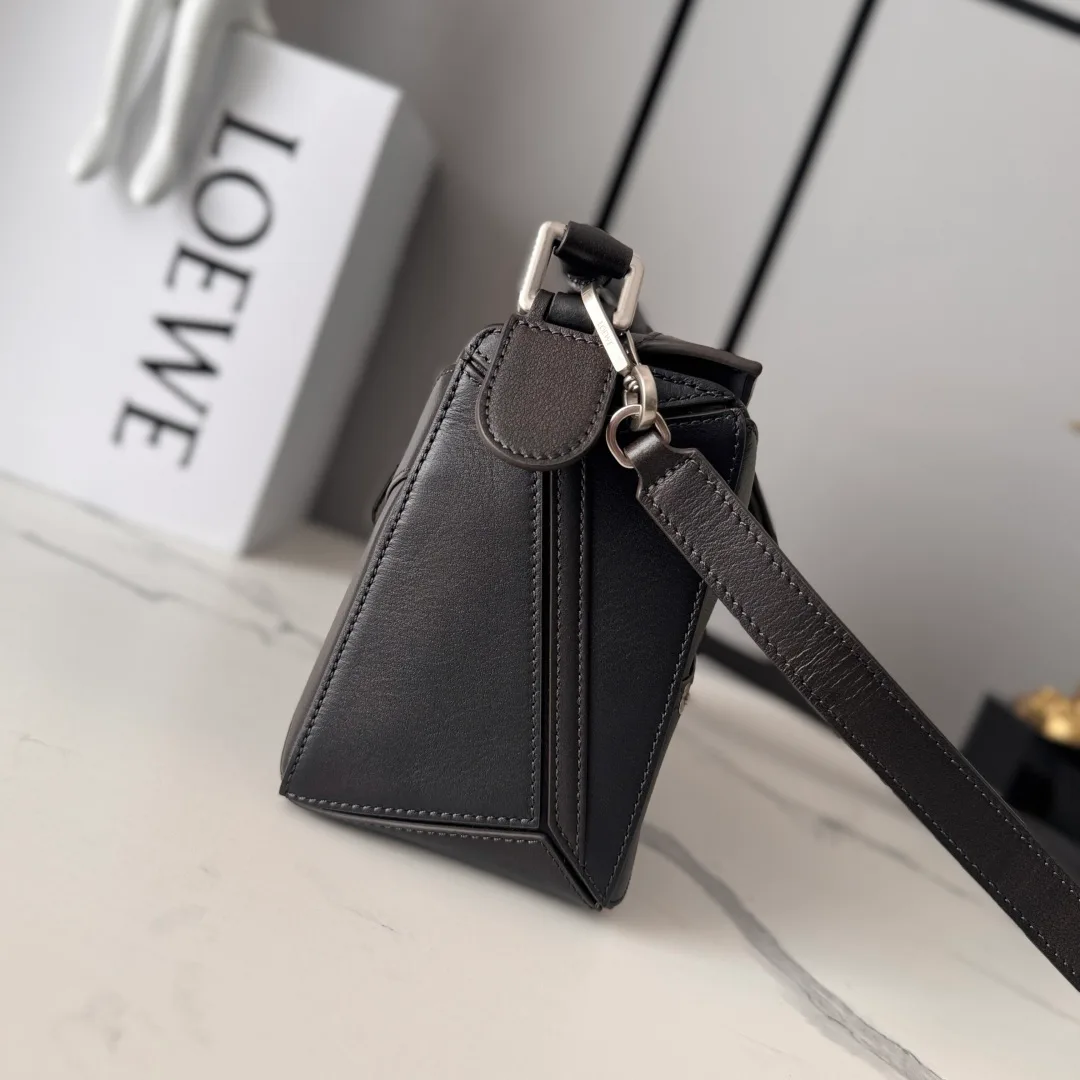 Классические Сумки Женские Loewe 18004237