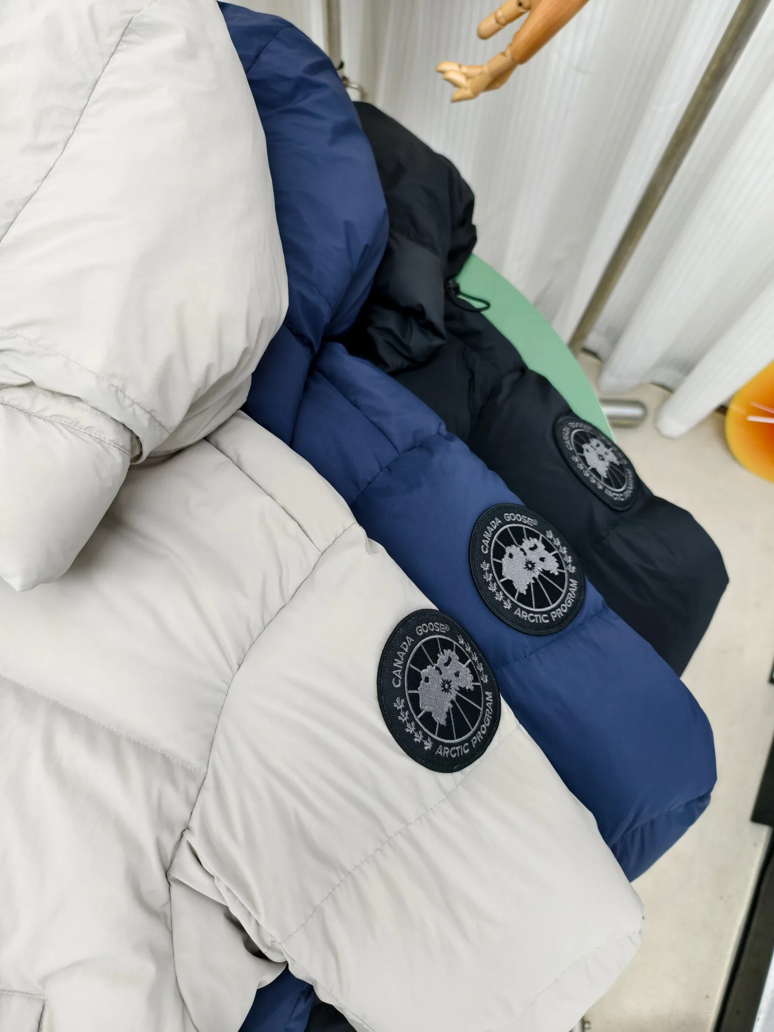 Куртки И Пуховики Женские Canada Goose 18111599