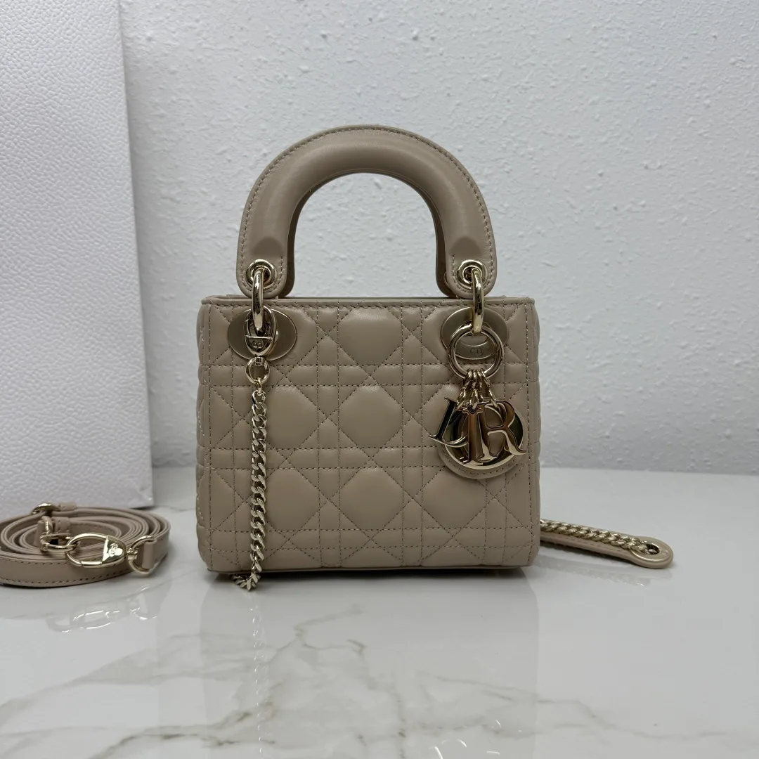 Классические Сумки Женские Christian Dior 17601415
