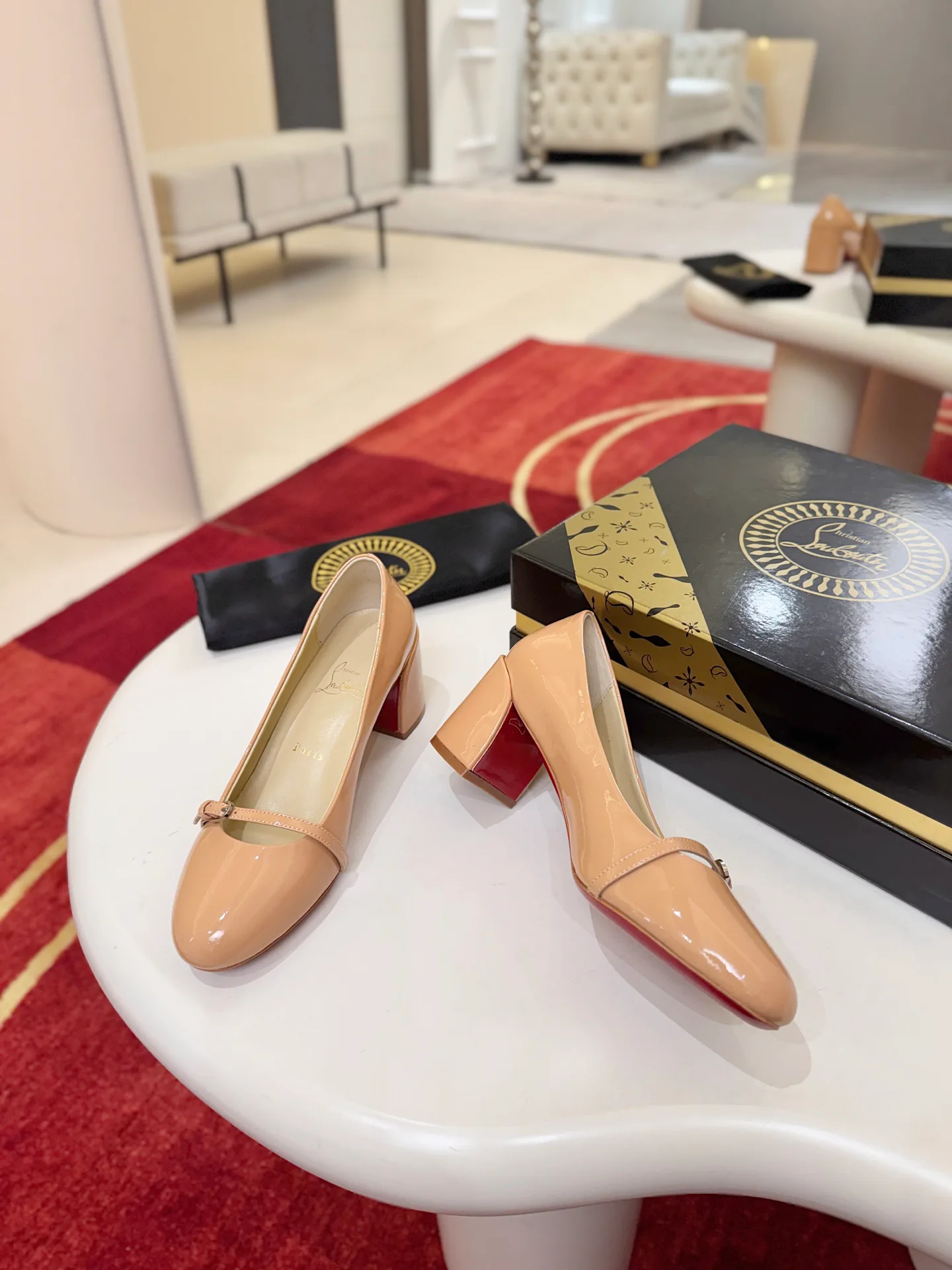 Туфли Женские Christian Louboutin 18821451