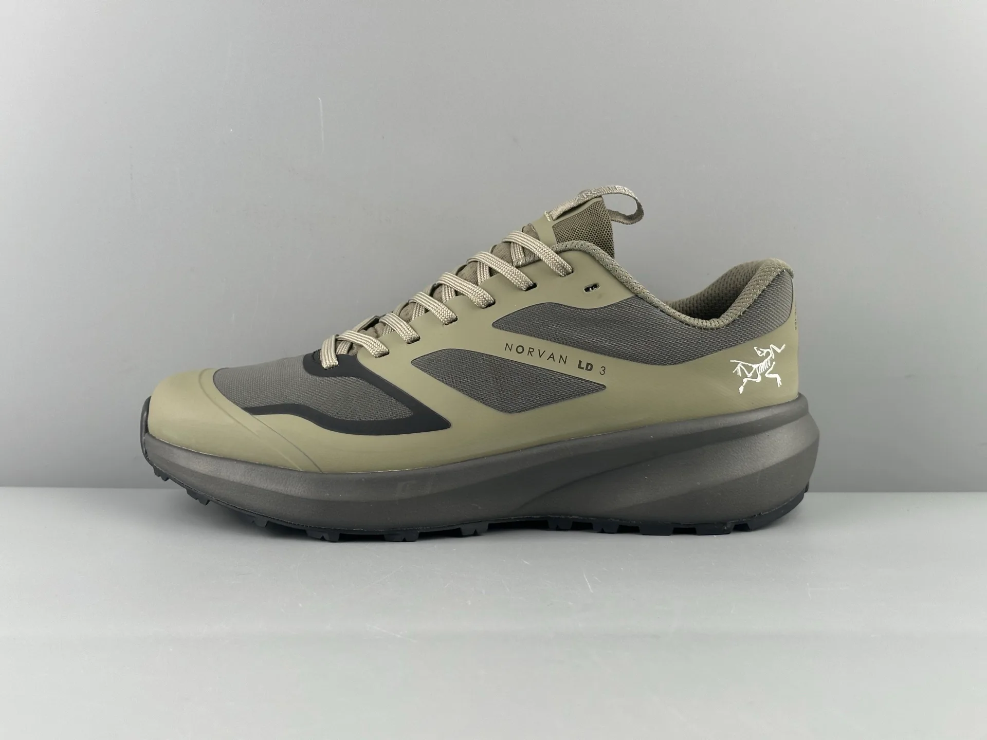 Кроссовки Женские Arcteryx 373976