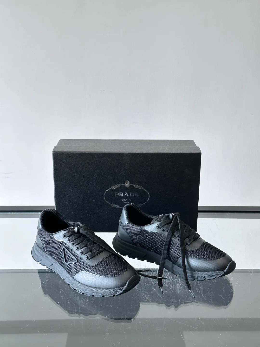 Кроссовки Мужские Prada 17646152