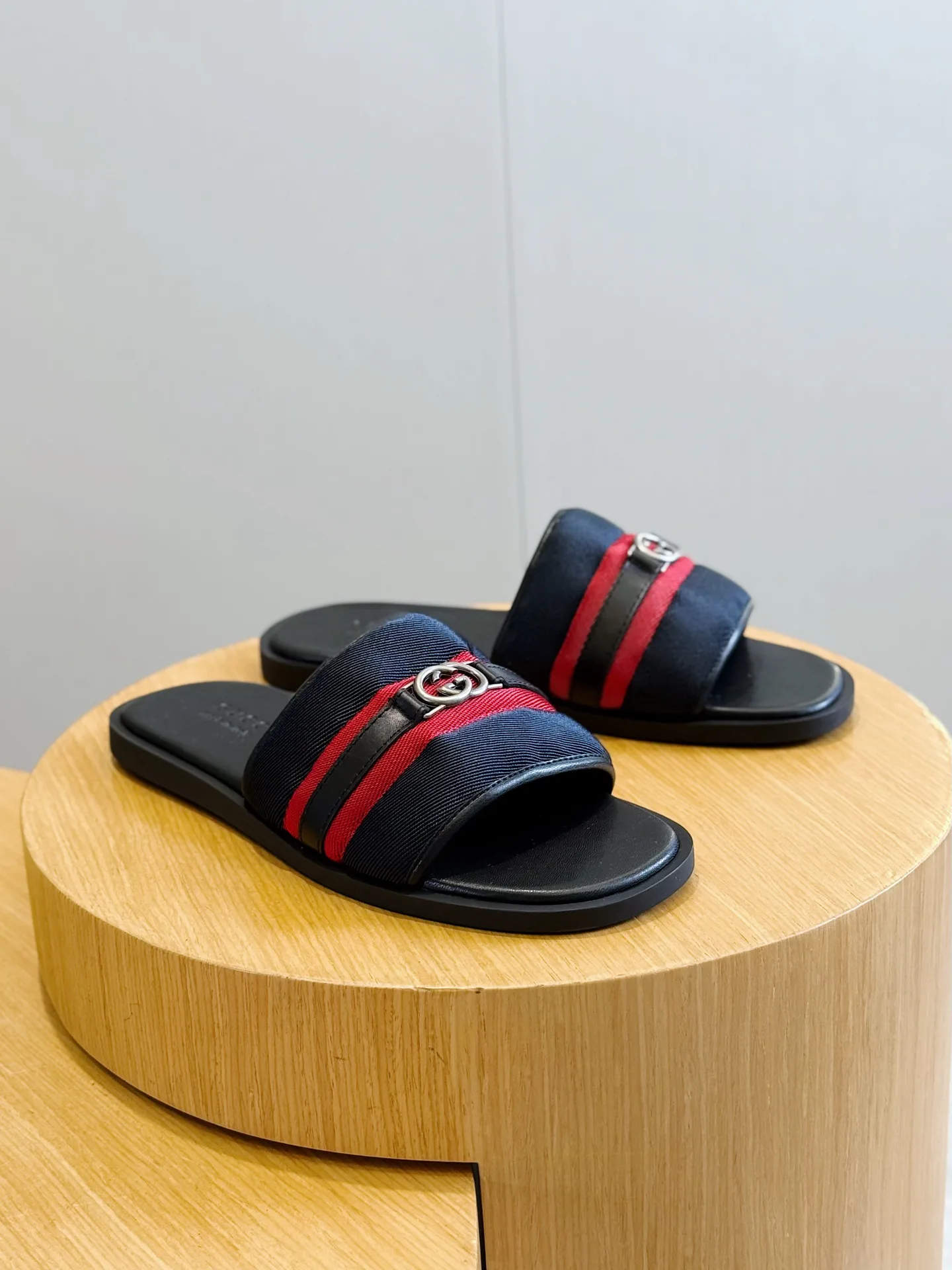 Шлепанцы Мужские Gucci 17349628