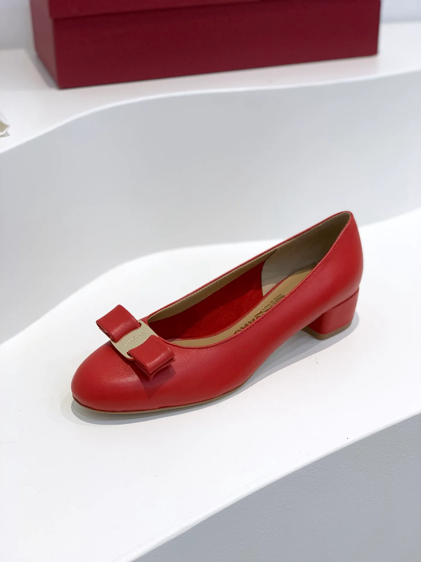 Туфли Женские Salvatore Ferragamo 20026