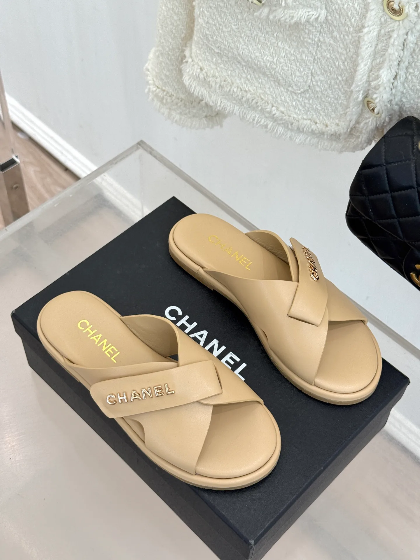 Шлепанцы Женские Chanel 12330967