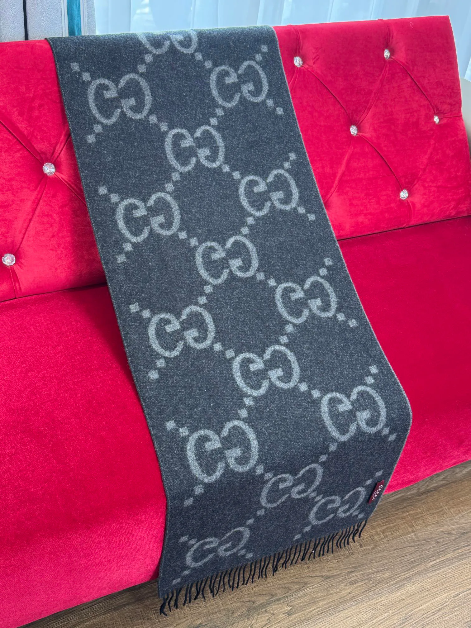 Шарфы Gucci 17992373