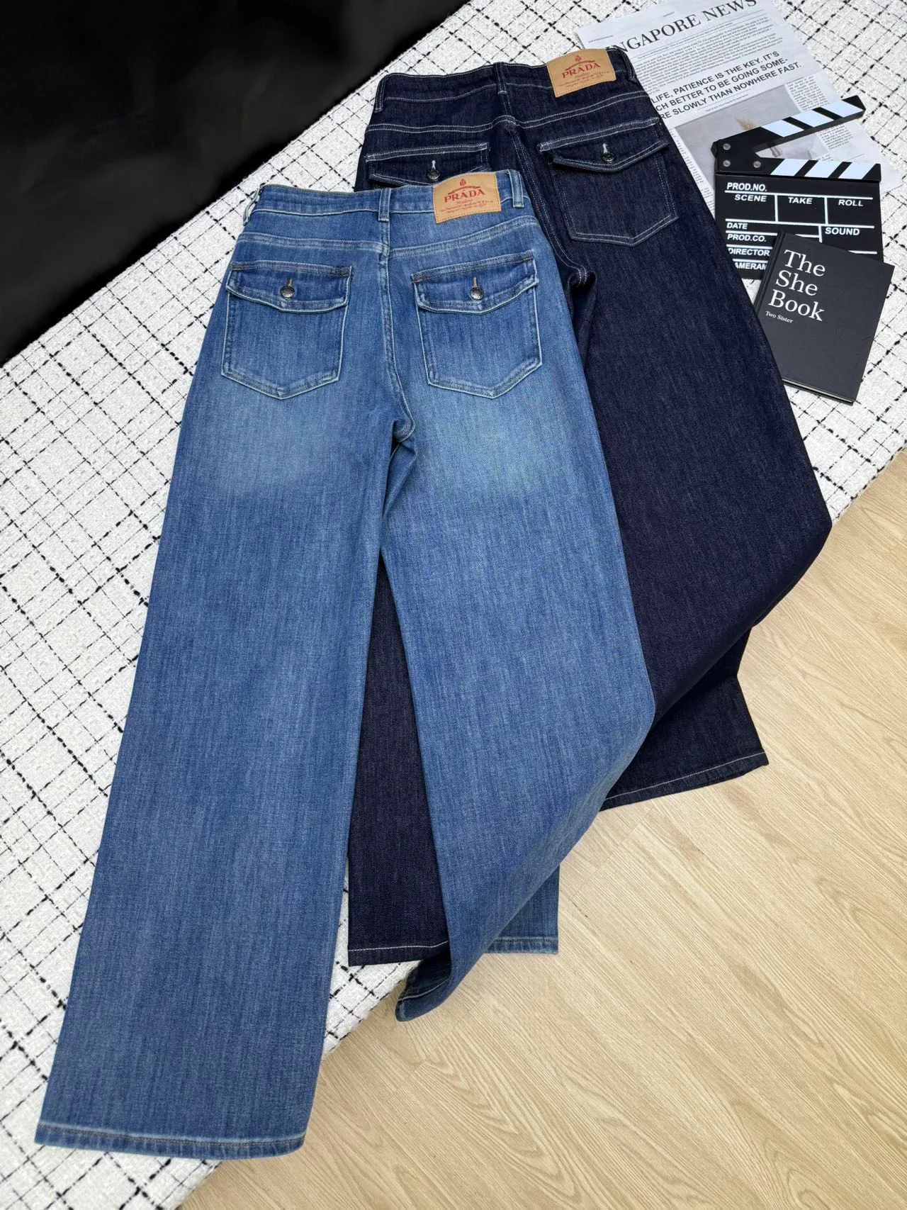Джинсы Женские Prada 18885559