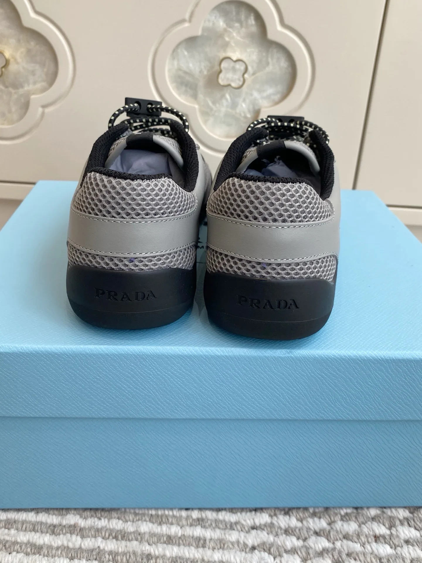 Кроссовки Женские Prada 13239497