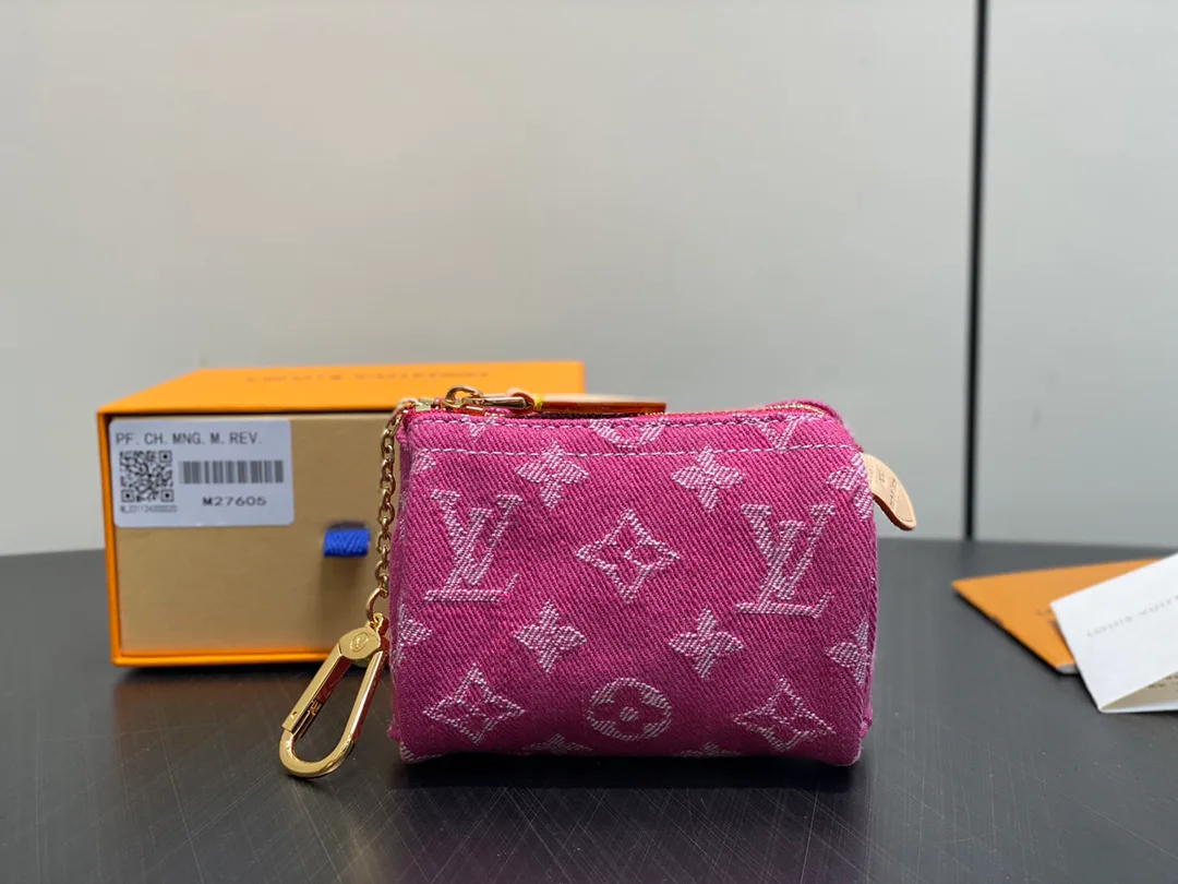 Клатчи Женские Louis Vuitton 11778114