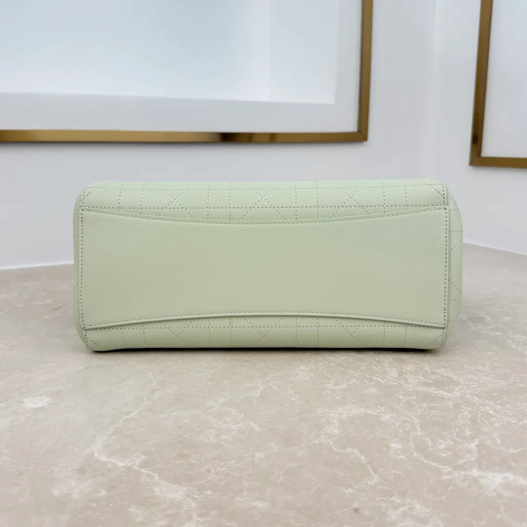 Классические Сумки Женские Christian Dior 18187886