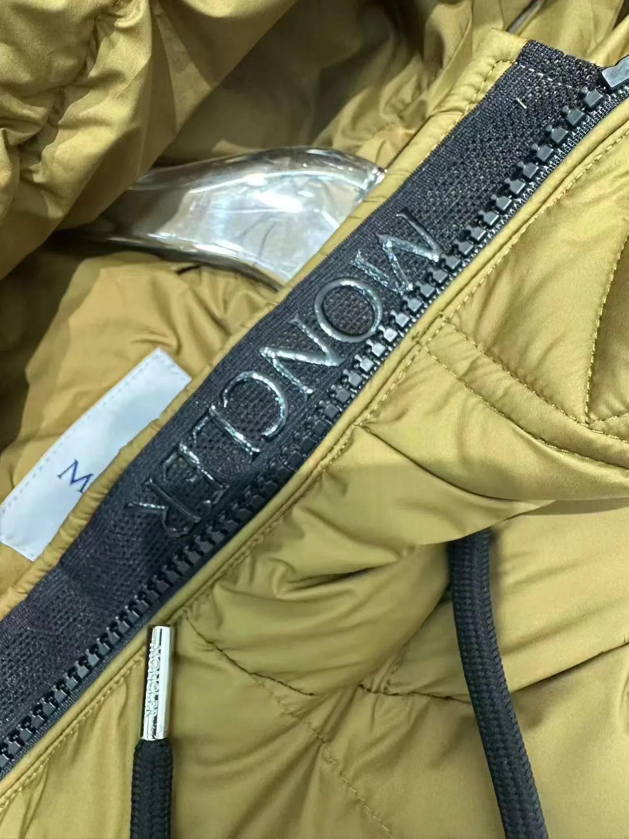 Куртки И Пуховики Женские Moncler 18523558