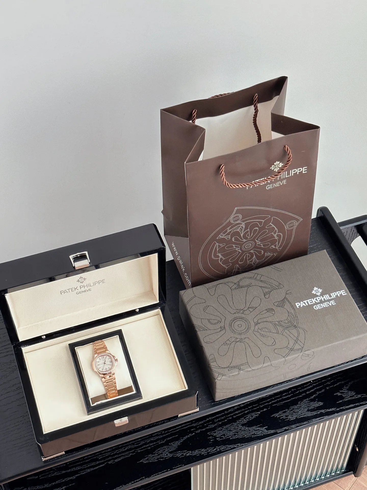 Часы Женские Patek Philippe 233025