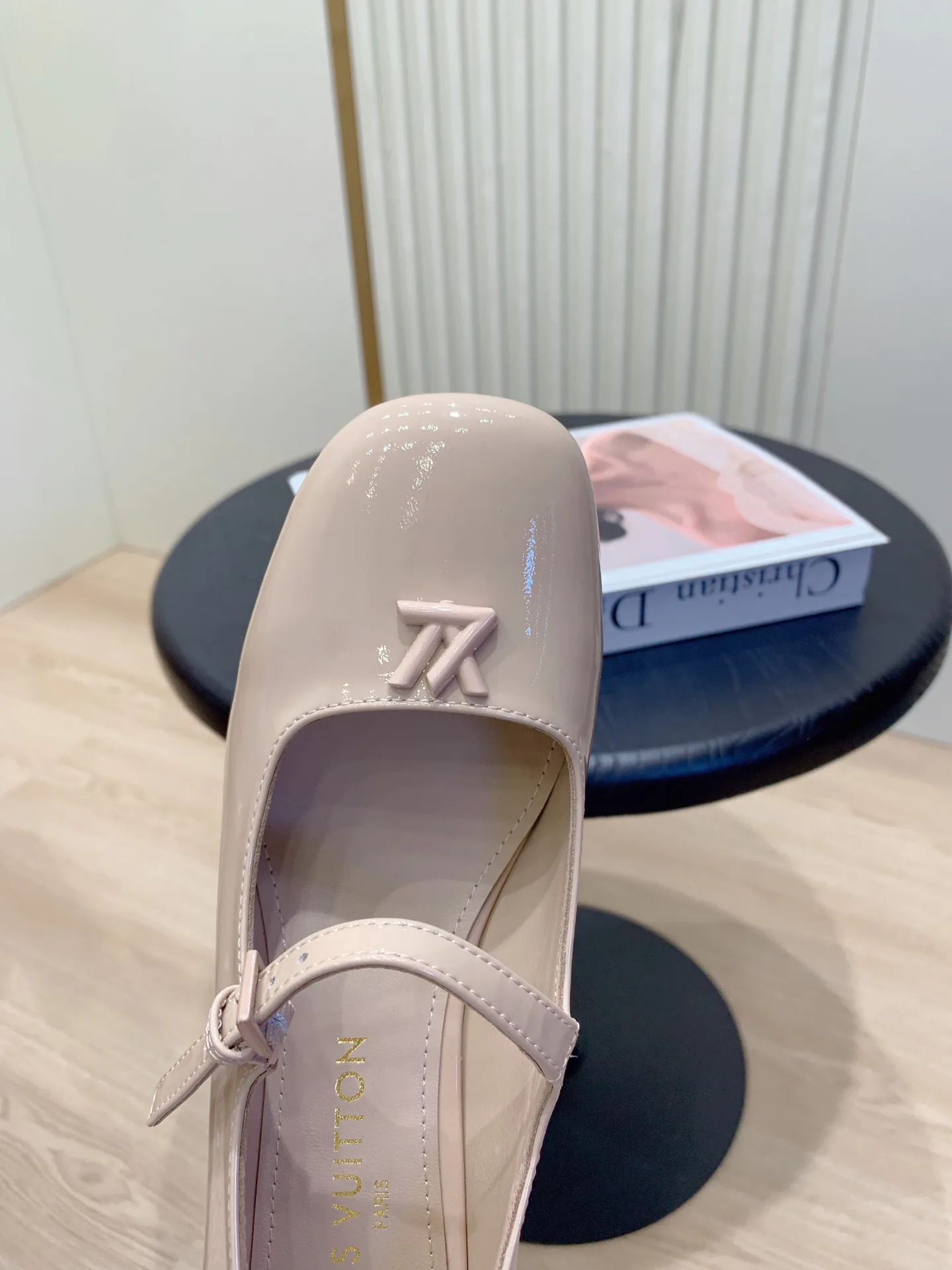 Туфли Женские Louis Vuitton 1834441