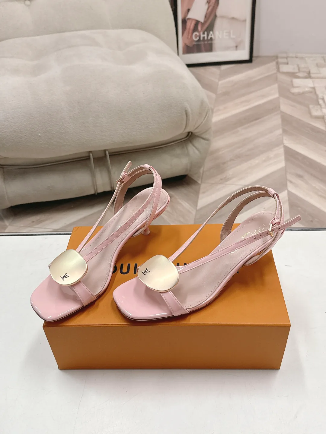 Босоножки Женские Louis Vuitton 17578113