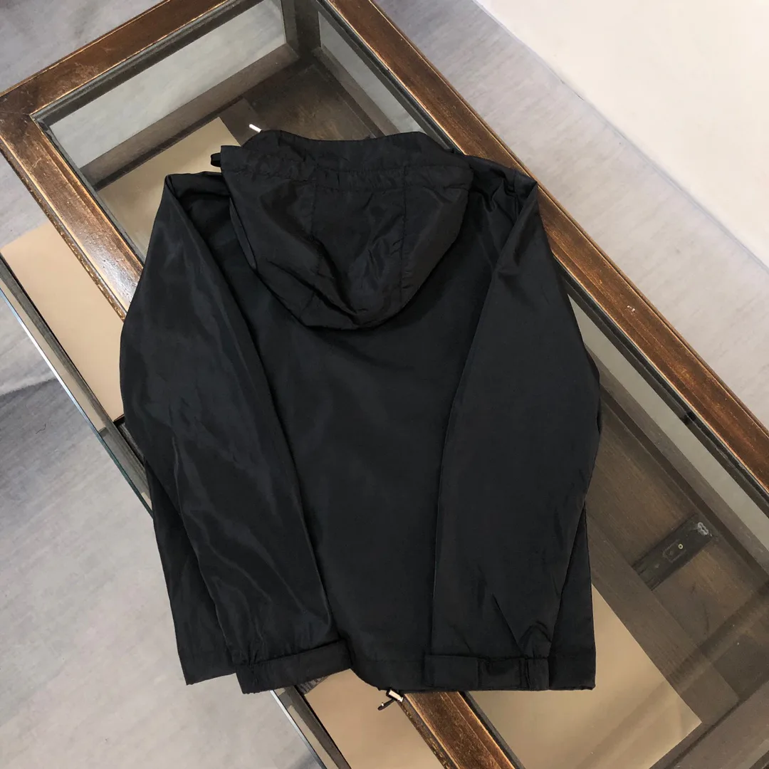 Куртки И Пуховики Женские Prada 18809758