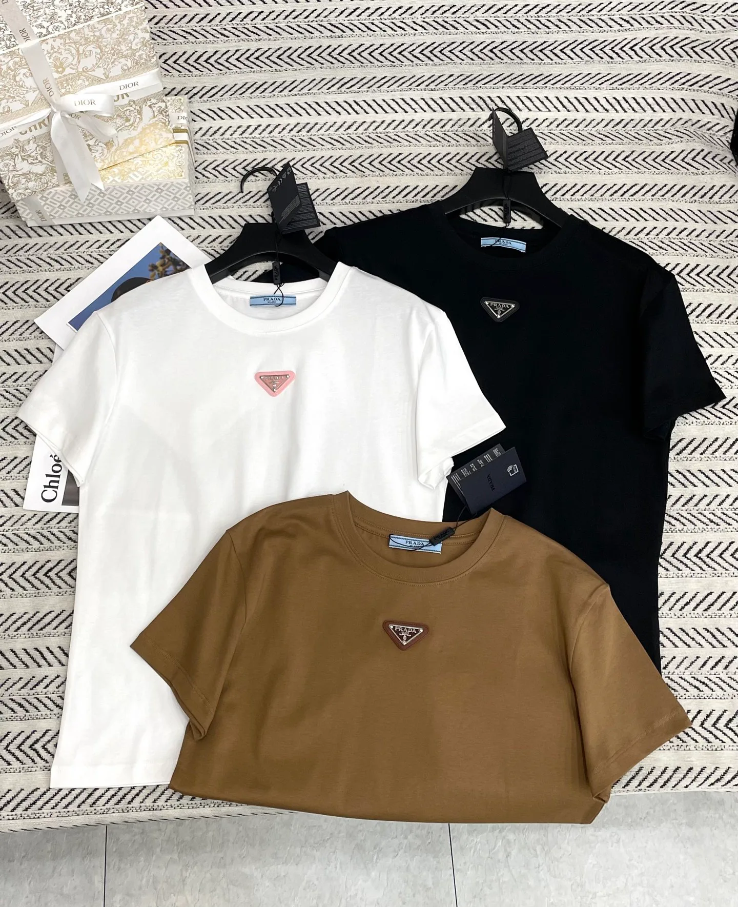 Футболки Женские Prada 2321910