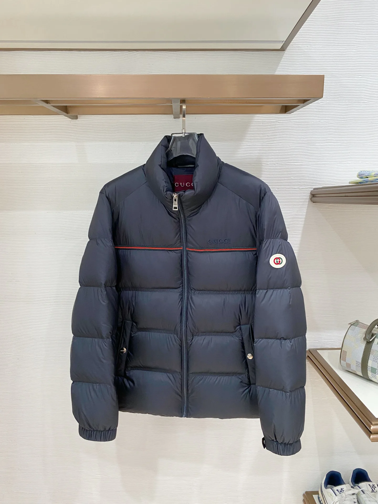 Куртки И Пуховики Женские Gucci 18007831