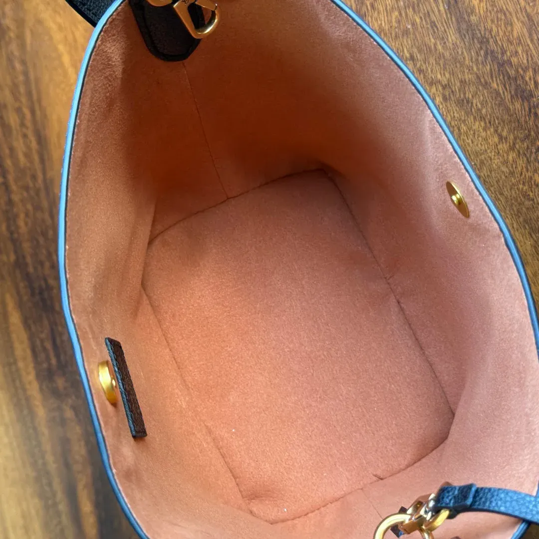 Классические Сумки Женские Louis Vuitton 1572224