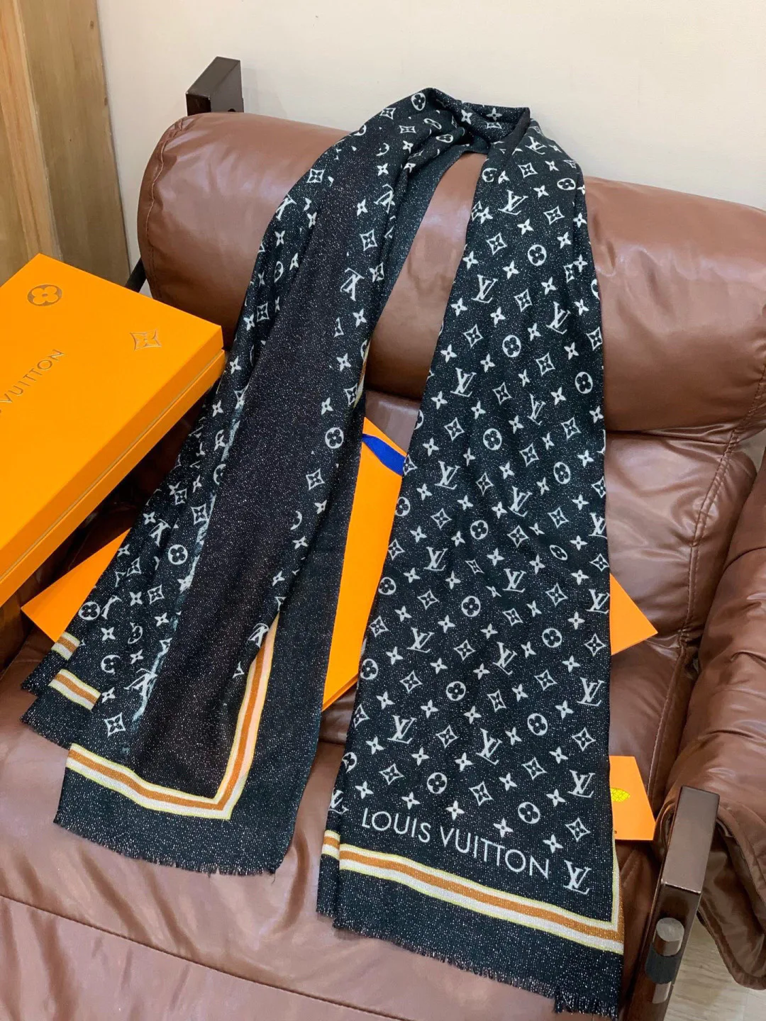 Шарфы Louis Vuitton 1036339