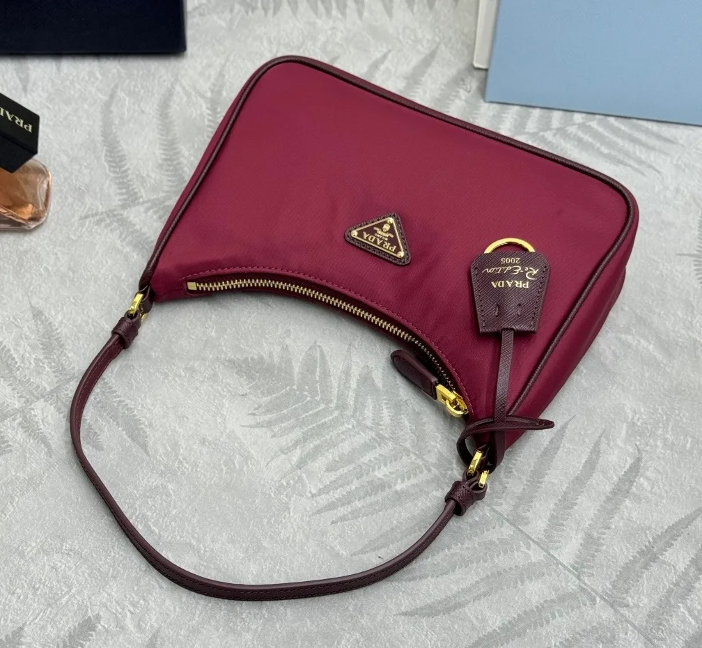 Сумки На Ремне Женские Prada 11682022