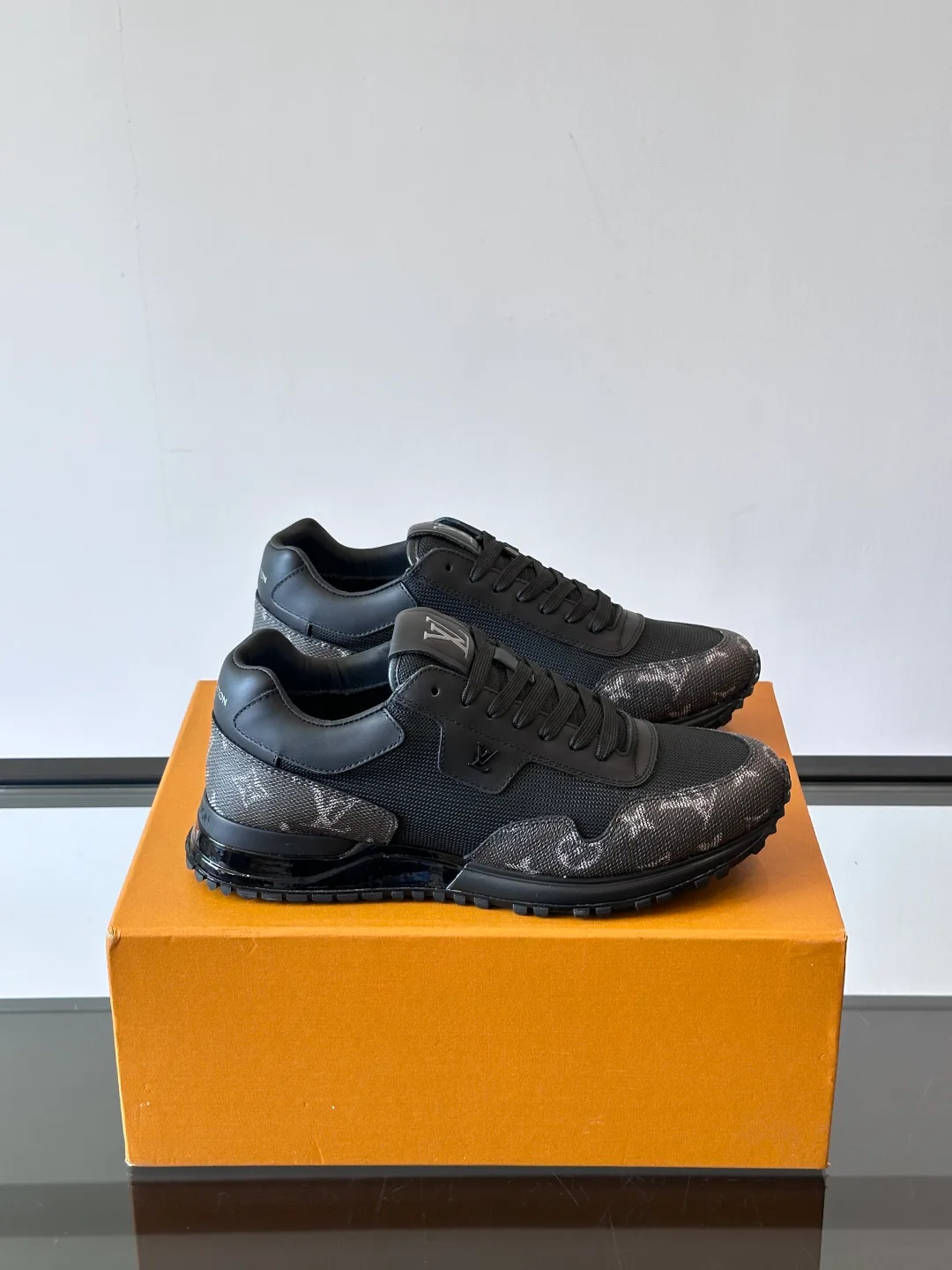 Кроссовки Мужские Louis Vuitton 1142163