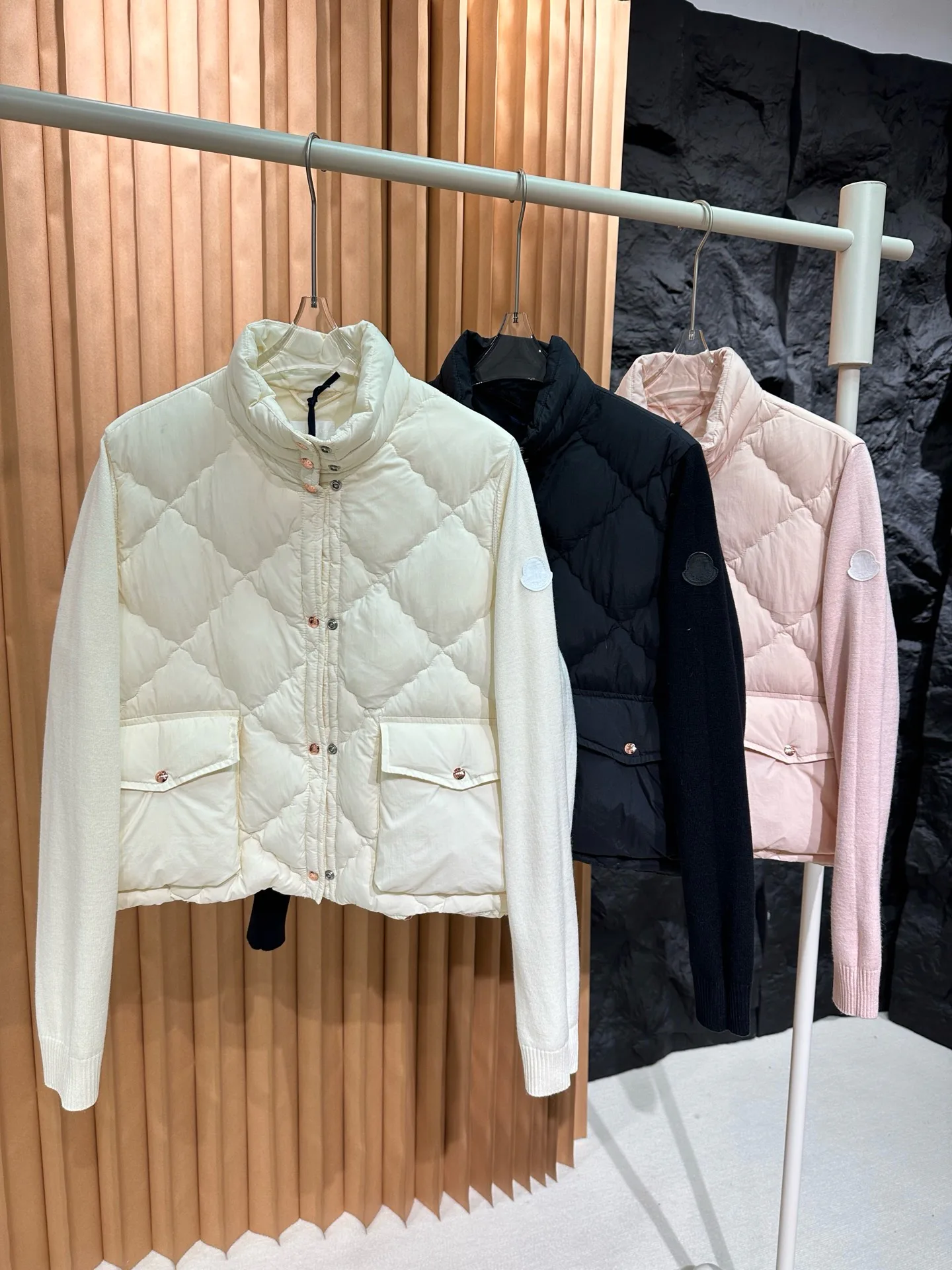 Куртки И Пуховики Женские Moncler 18016937
