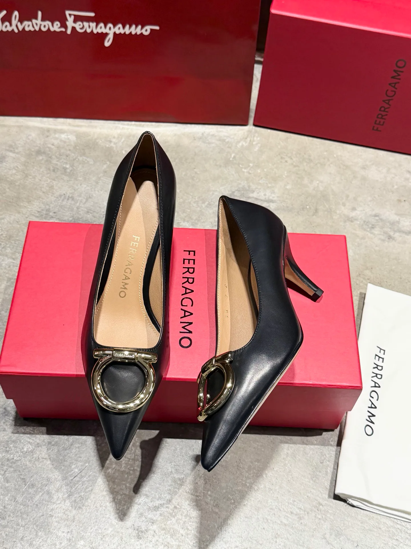 Туфли Женские Salvatore Ferragamo 17897967