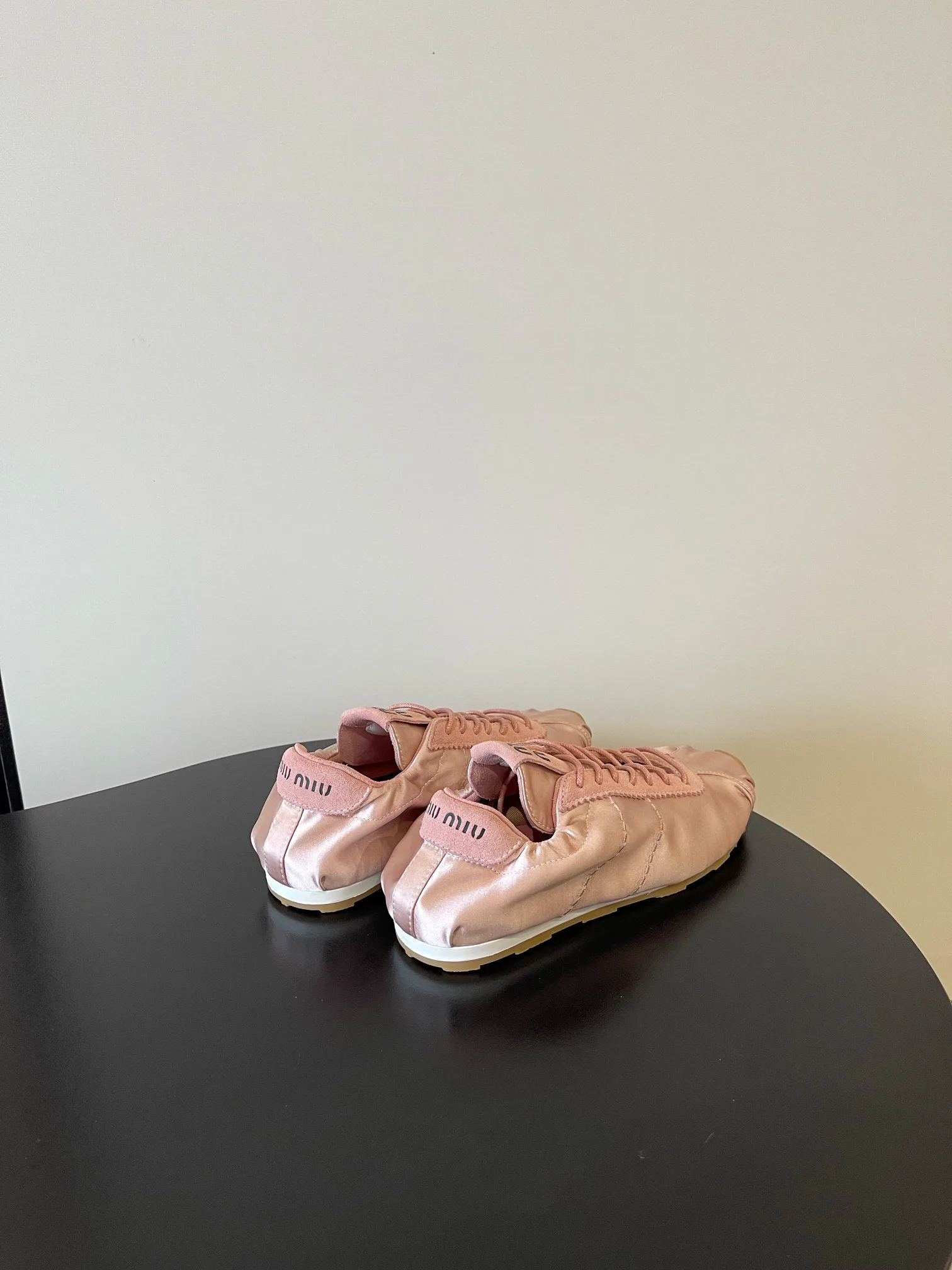 Кроссовки Женские Miu Miu 10654997