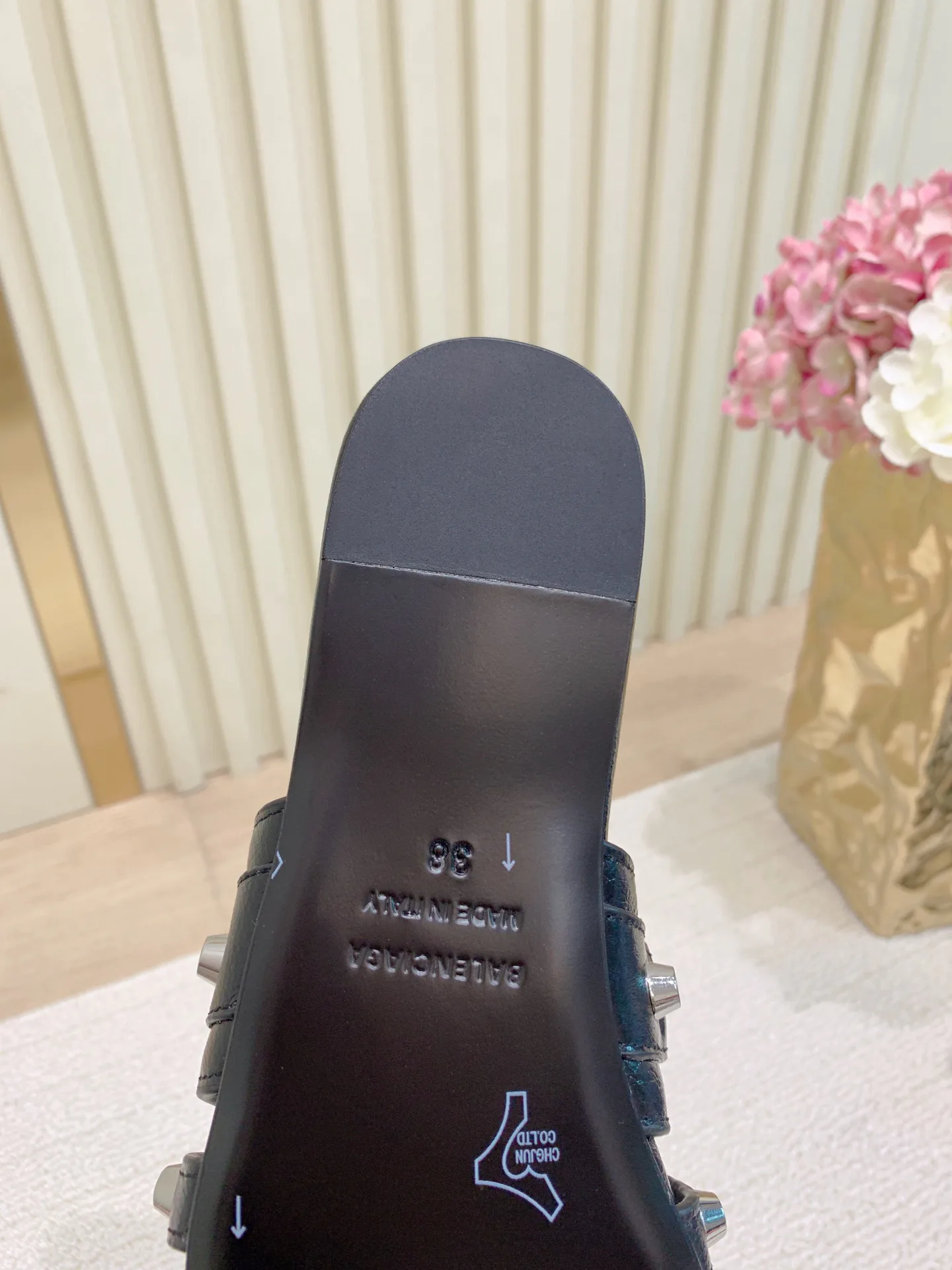 Шлепанцы Женские Balenciaga 1101785