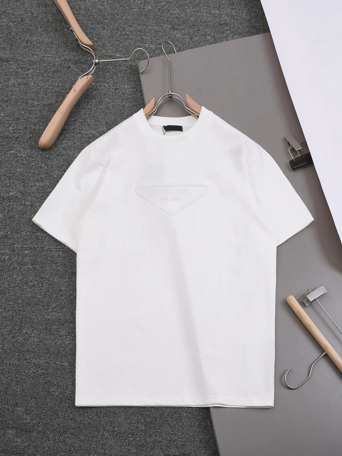 Футболки Женские Prada 11409