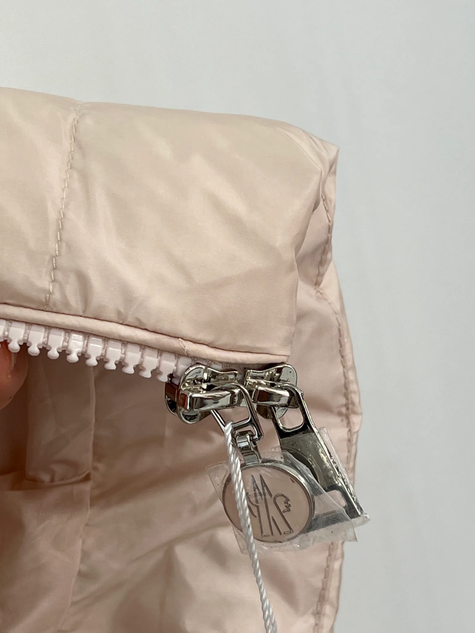 Куртки И Пуховики Женские Moncler 18416265