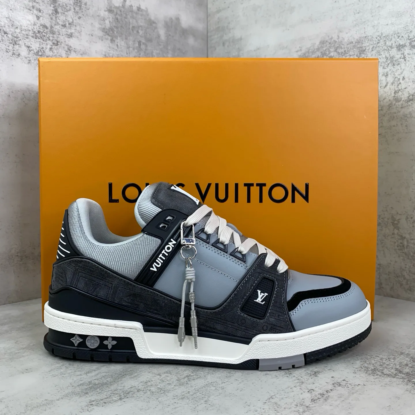 Кроссовки Женские Louis Vuitton 17961752