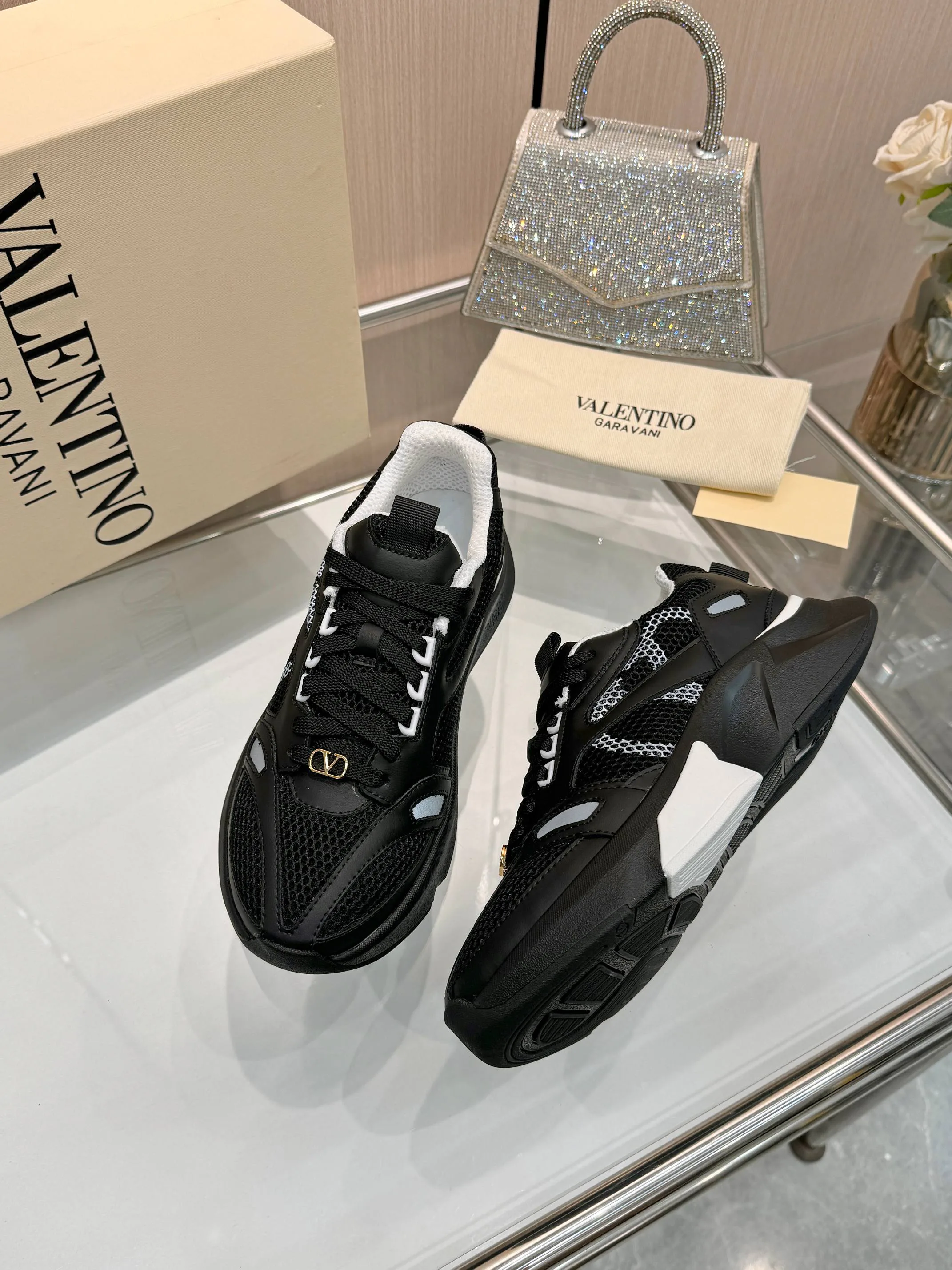 Кроссовки Мужские Valentino 17037991