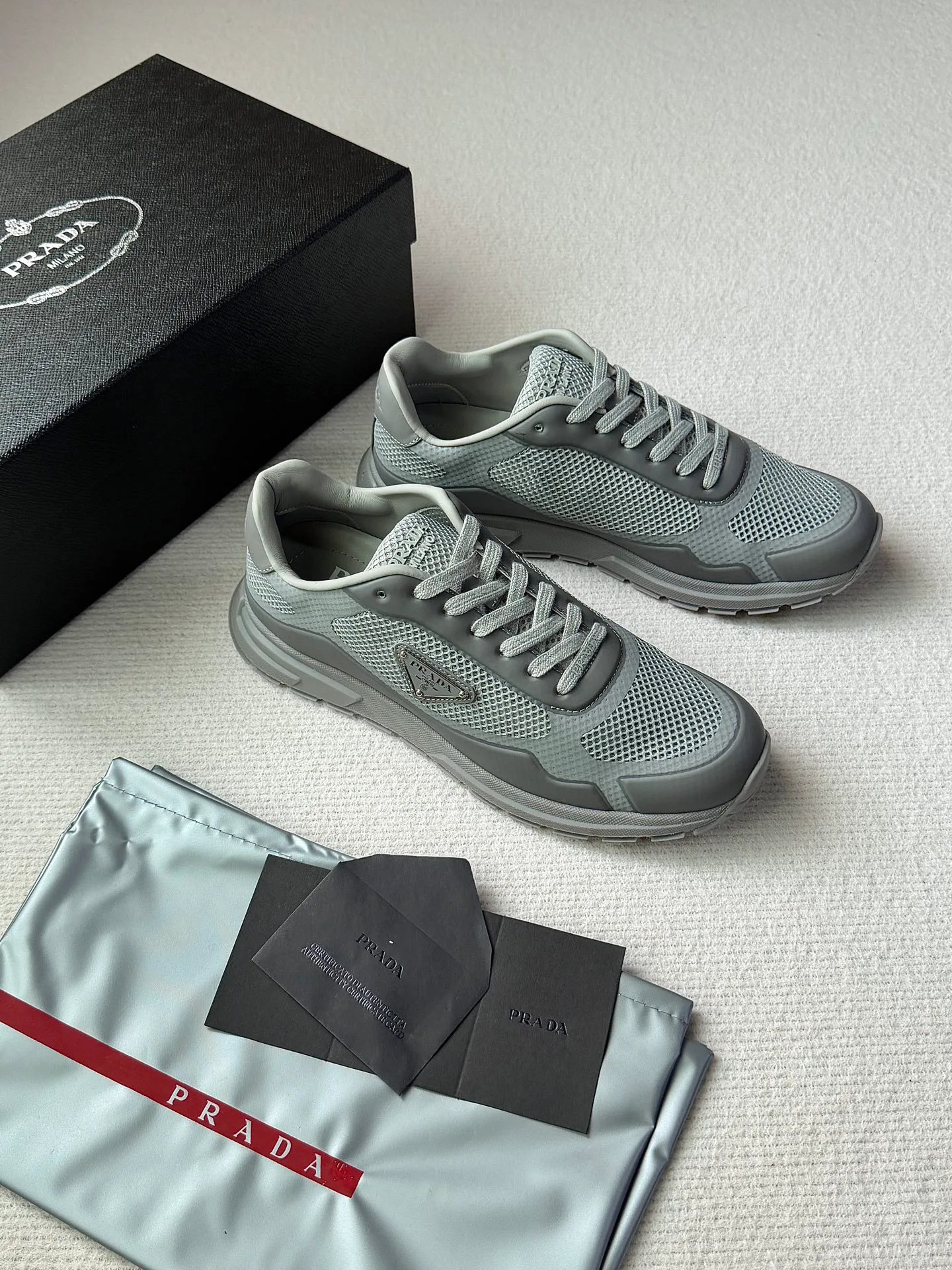 Кроссовки Мужские Prada 13440960