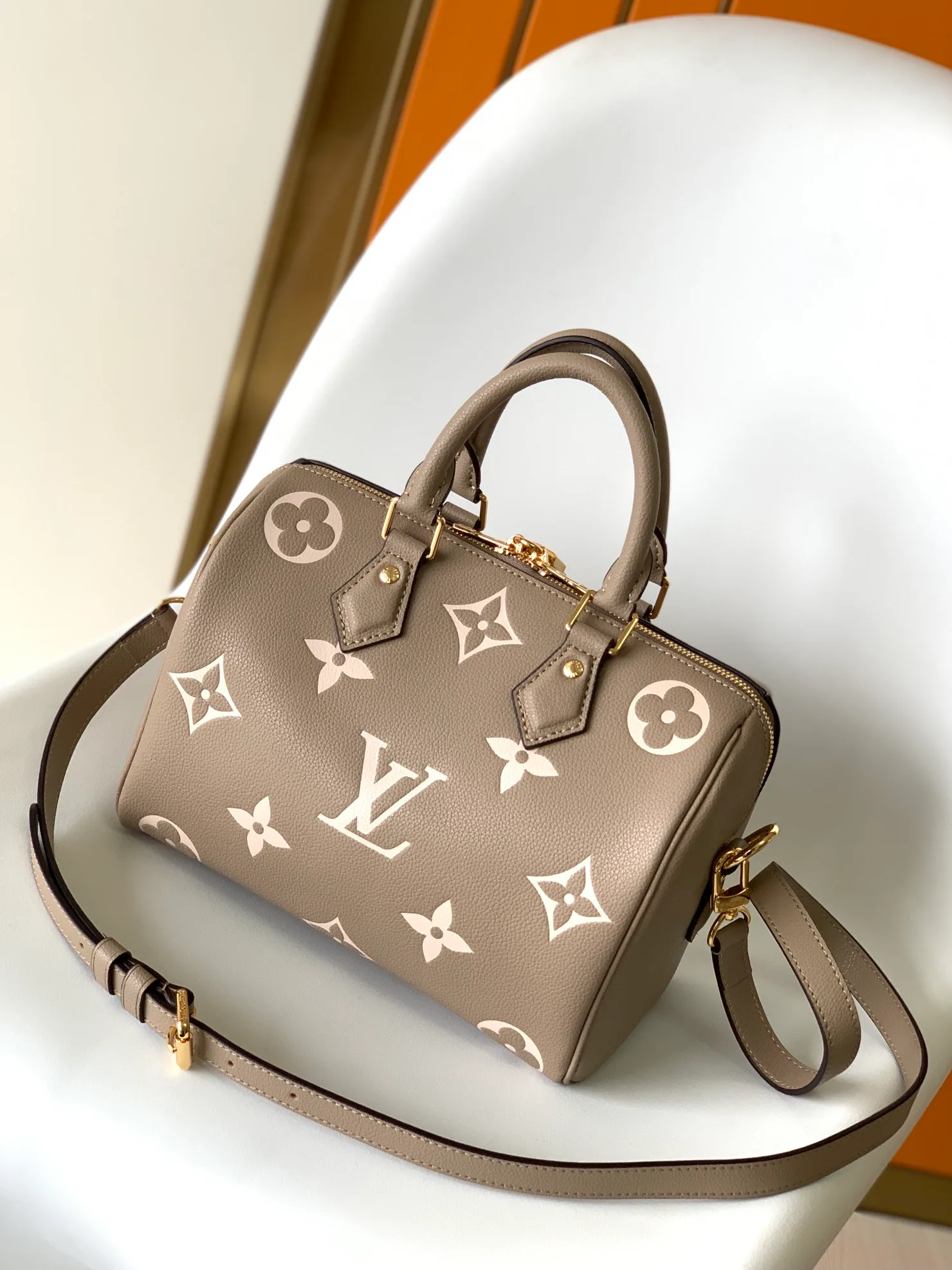 Классические Сумки Женские Louis Vuitton 17813558