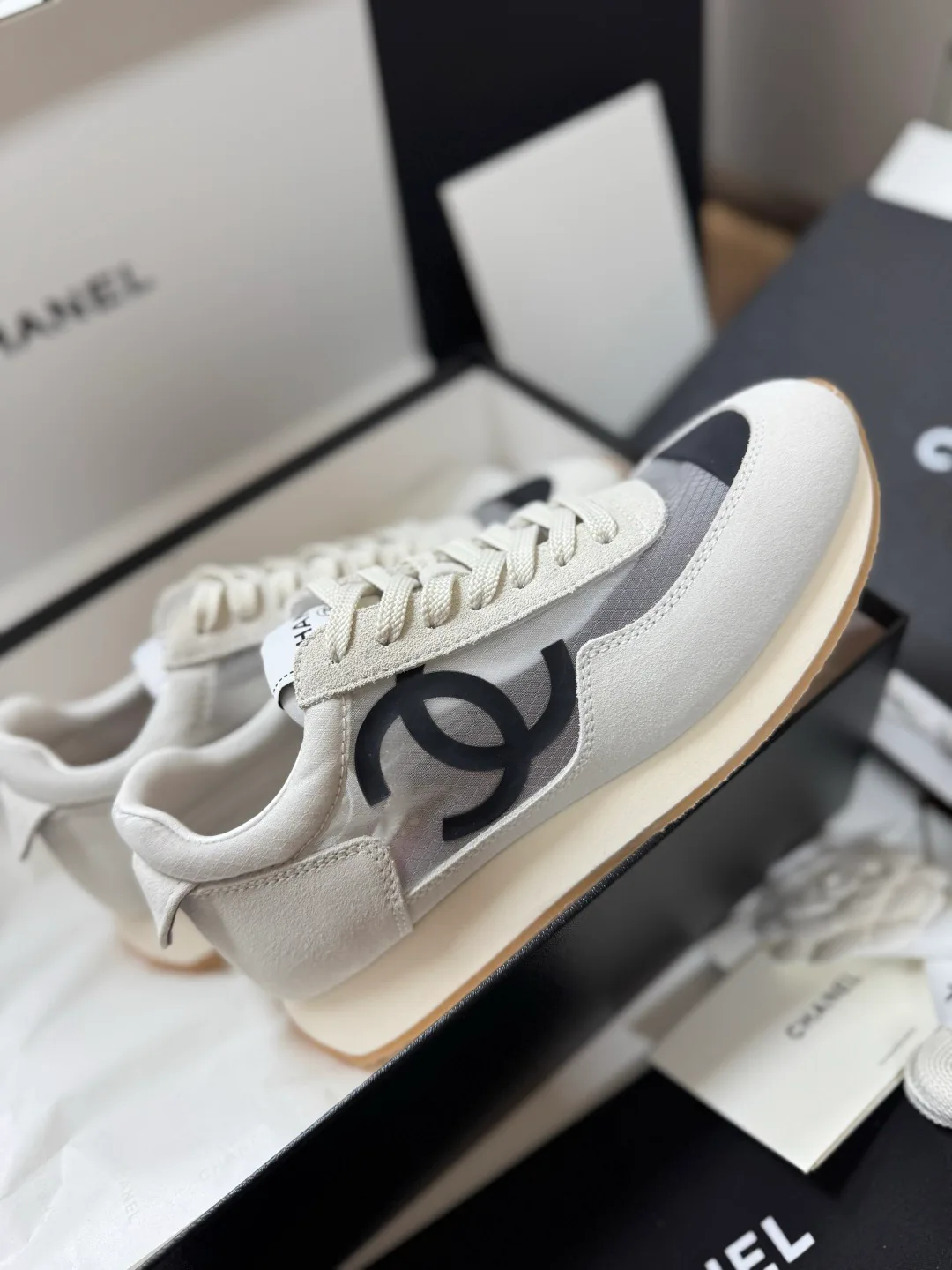 Кроссовки Женские Chanel 13239720